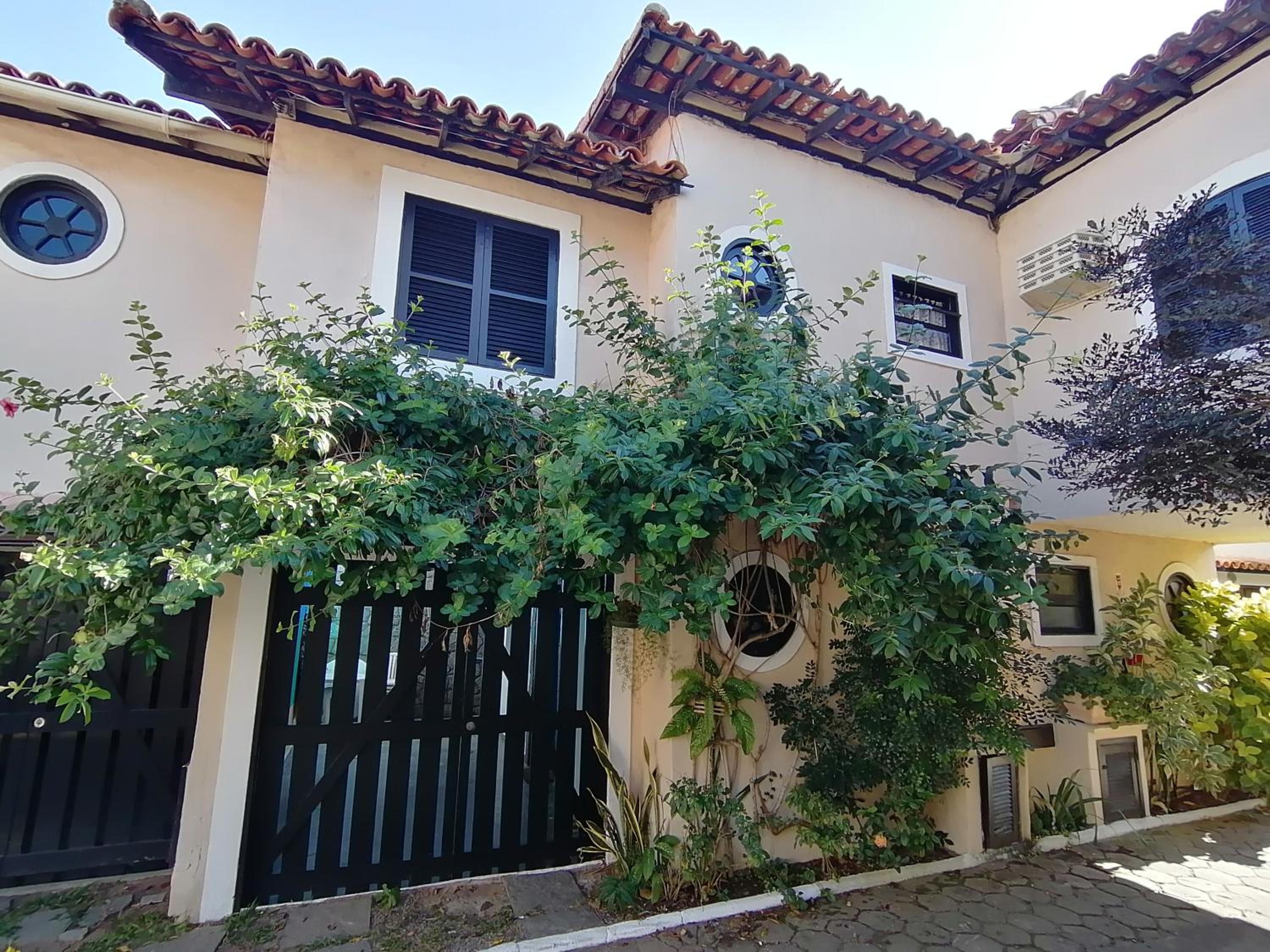Casa 12 Búzios Vilas a 500m da Rua das Pedras, top localização em condomínio lindo e calmo, portaria 24h