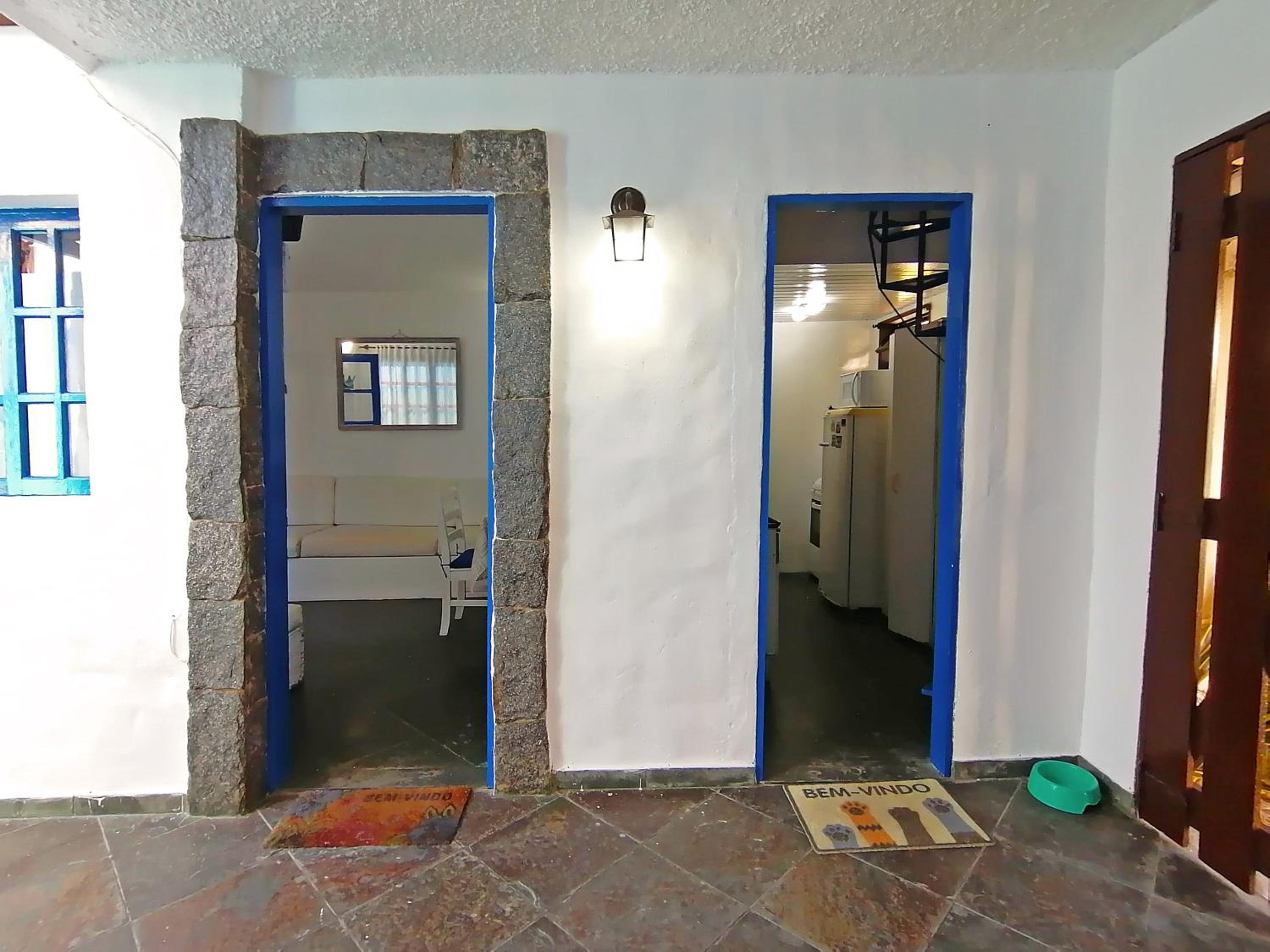 Casa 12 Búzios Vilas a 500m da Rua das Pedras, top localização em condomínio lindo e calmo, portaria 24h