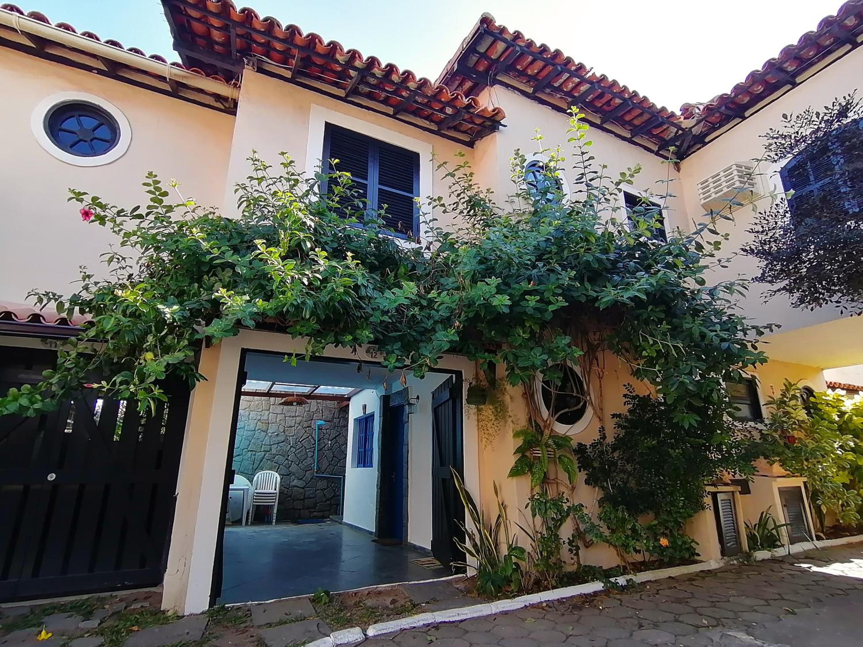 Casa 12 Búzios Vilas a 500m da Rua das Pedras, top localização em condomínio lindo e calmo, portaria 24h