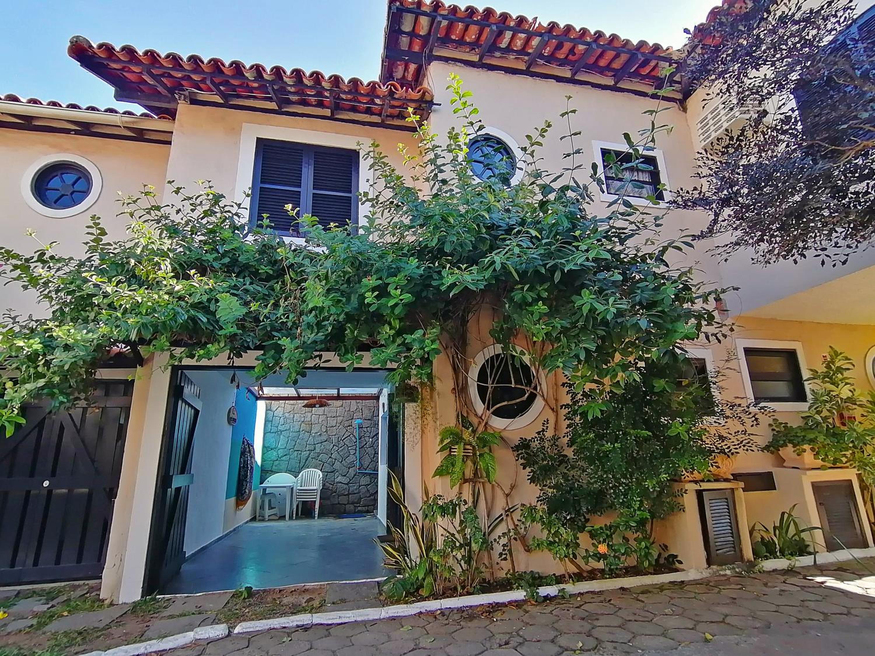 Casa 12 Búzios Vilas a 500m da Rua das Pedras, top localização em condomínio lindo e calmo, portaria 24h