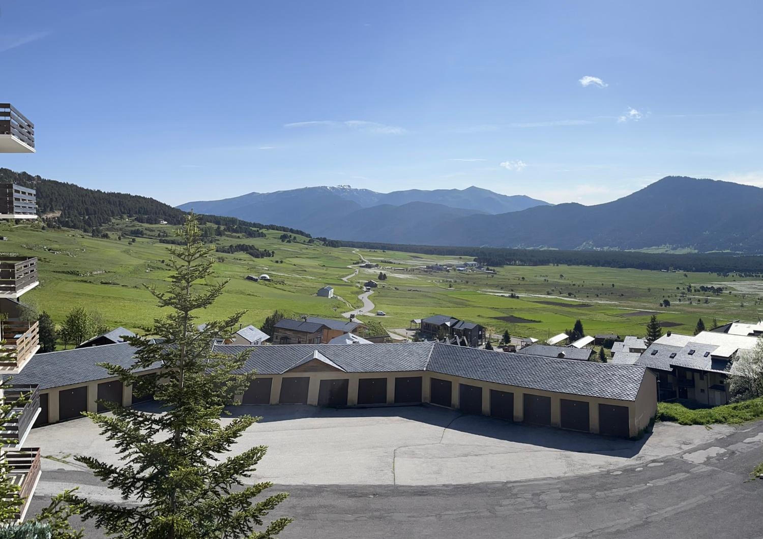 SUPERBE T2 ATYPIQUE-Vue PANORAMIQUE-IDEALEMENT SITUE !