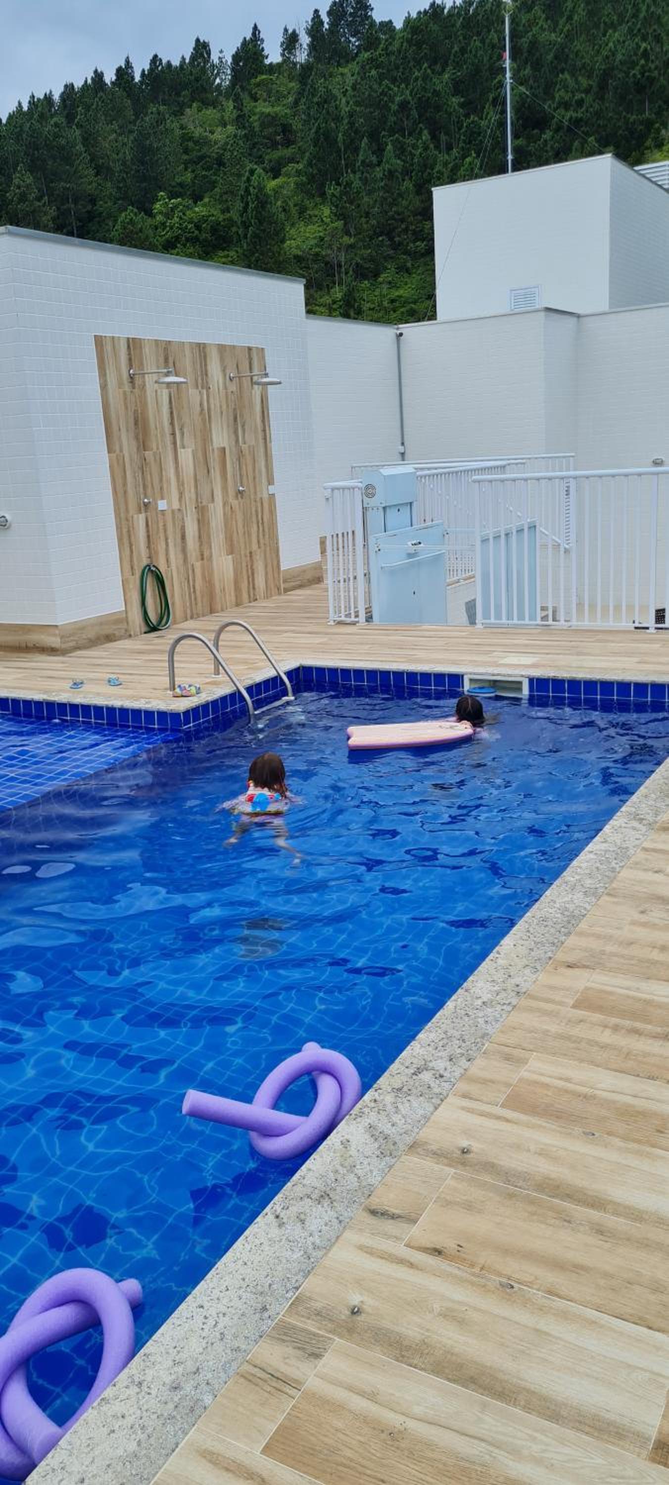 Apto Novo Toninhas 500mts praia