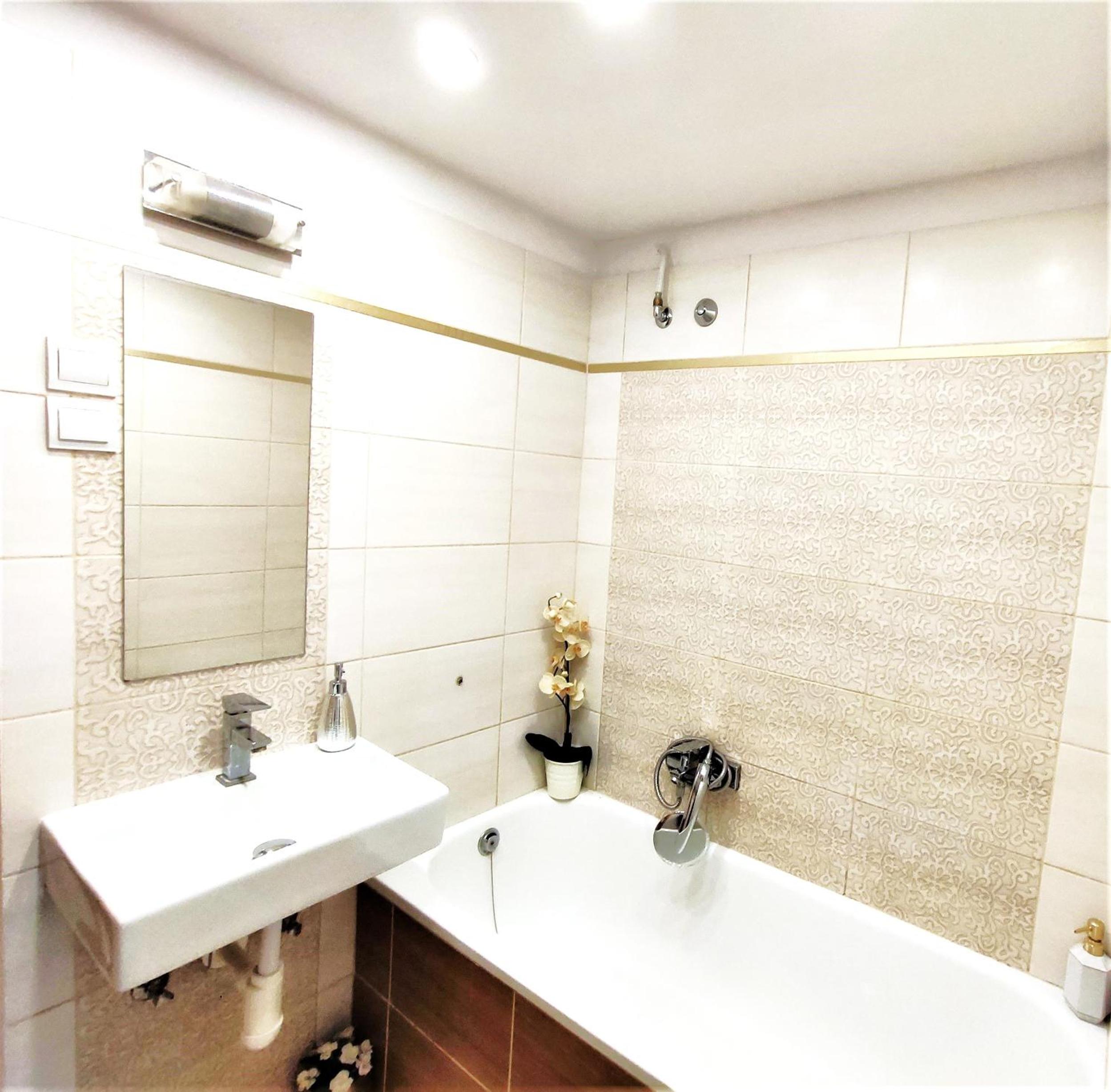 IsaBella Budapest Apartment, 80m2 with AC view 2