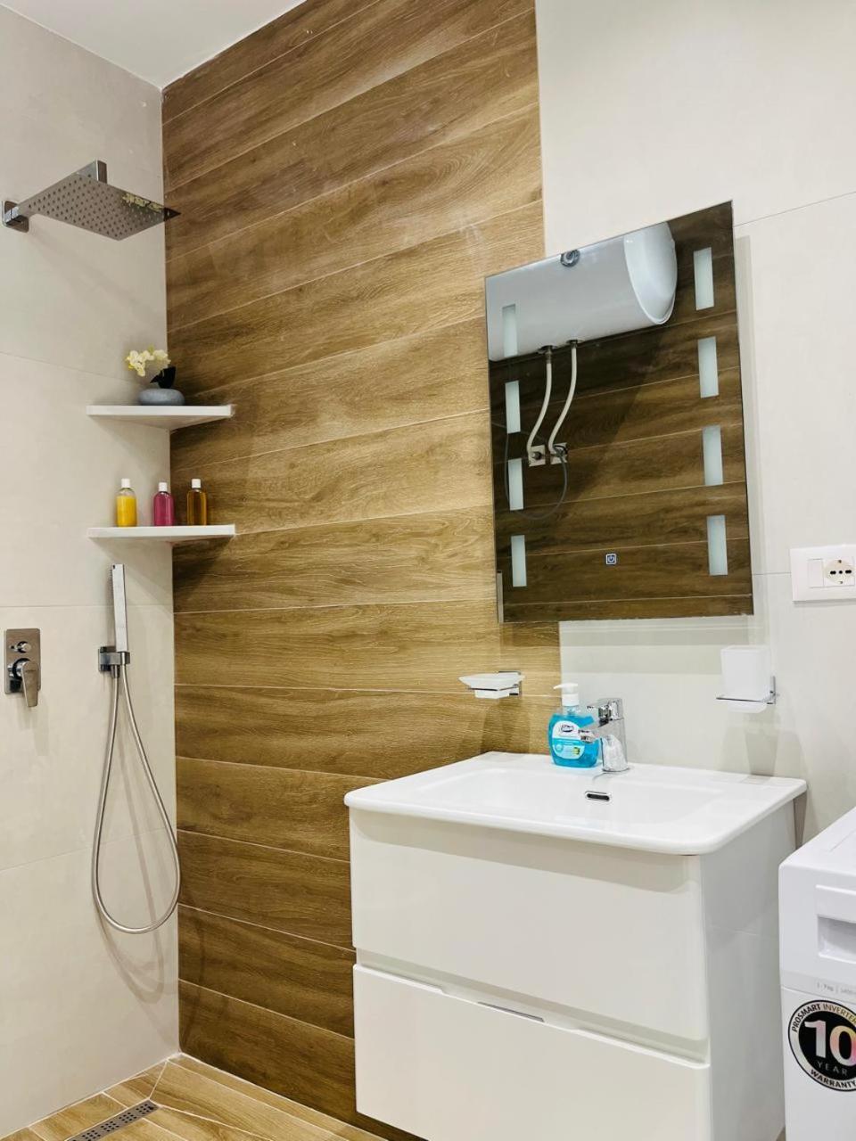 Seascape Apartment Durres