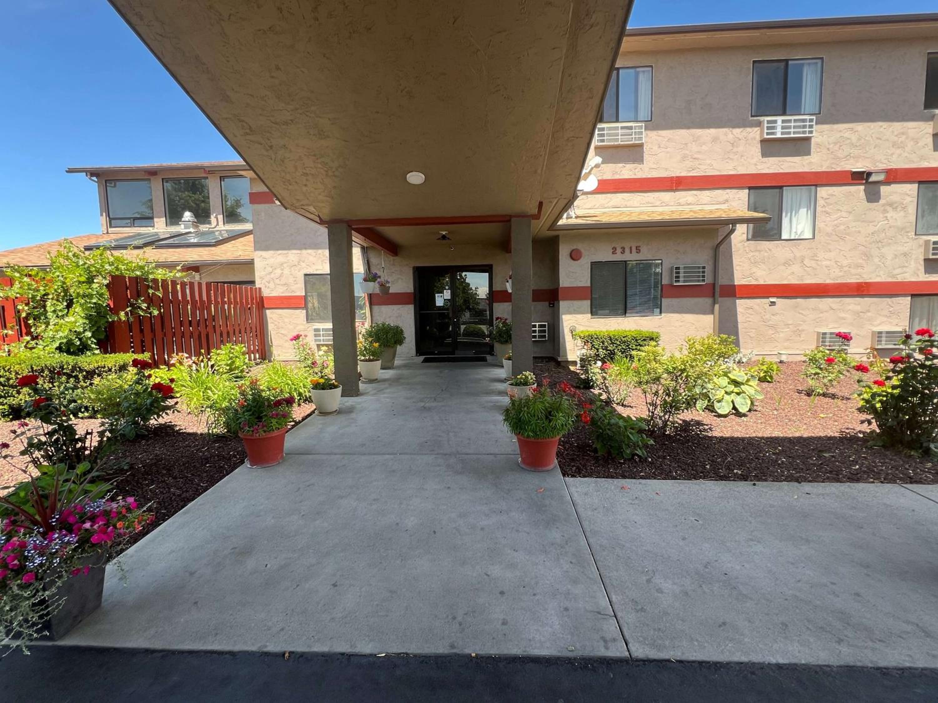 Walla Walla Vacations - SureStay by Best Western Walla Walla - Property Image 1