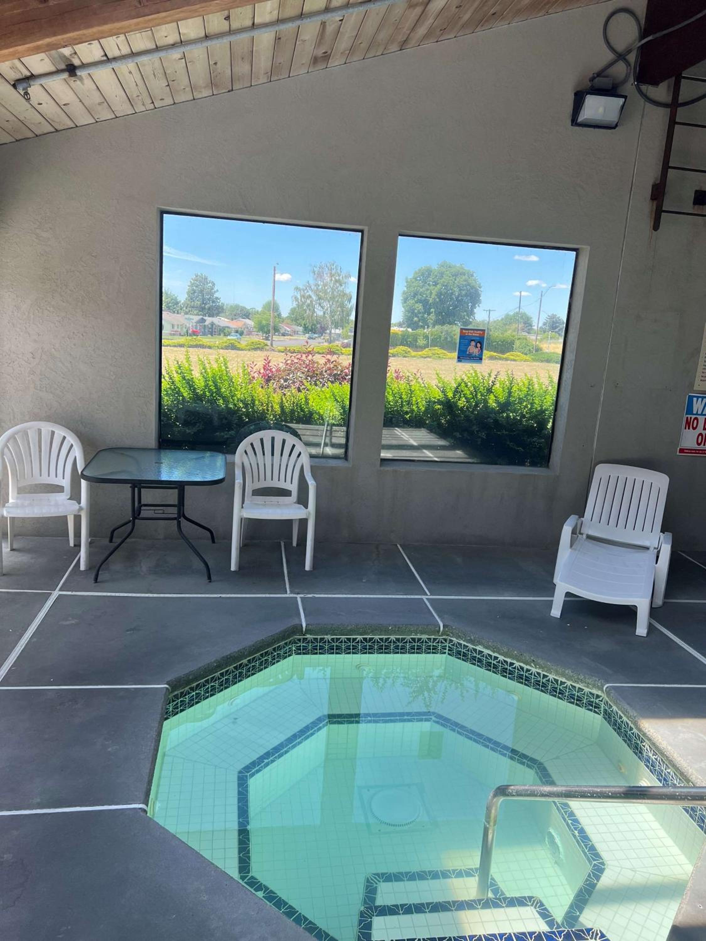 Walla Walla Vacations - SureStay by Best Western Walla Walla - Property Image 1
