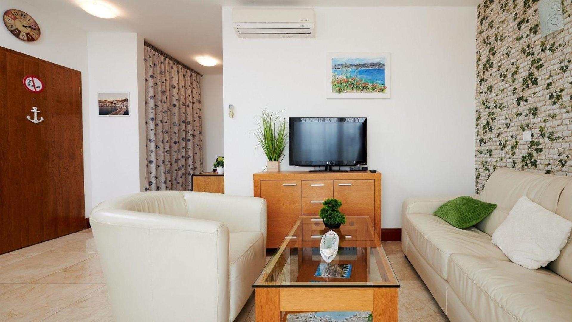 Ferienwohnung für 4 Personen in Slatine, Dalmatien