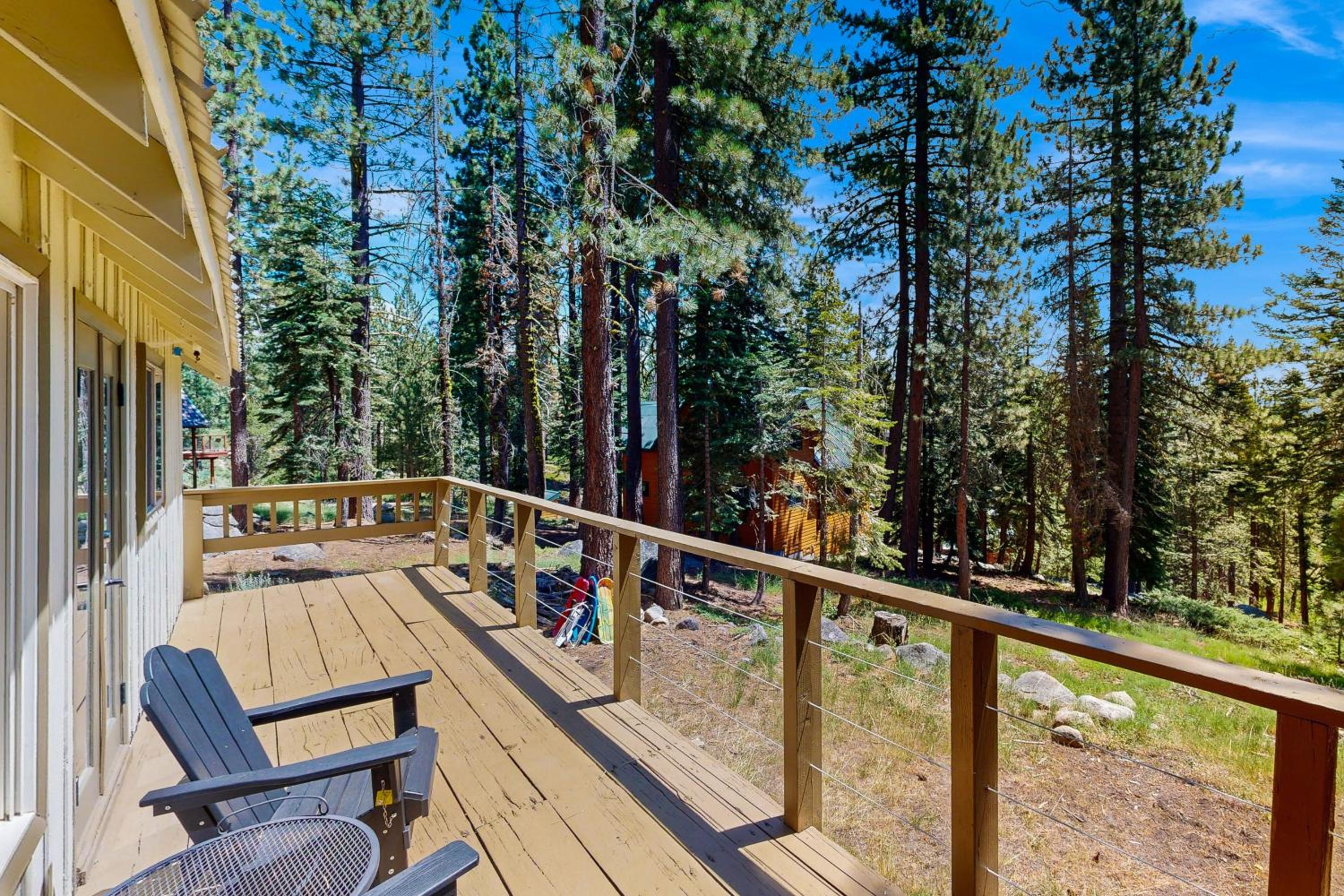 10 Mi to Bear Valley Resort Serene Mtn Retreat