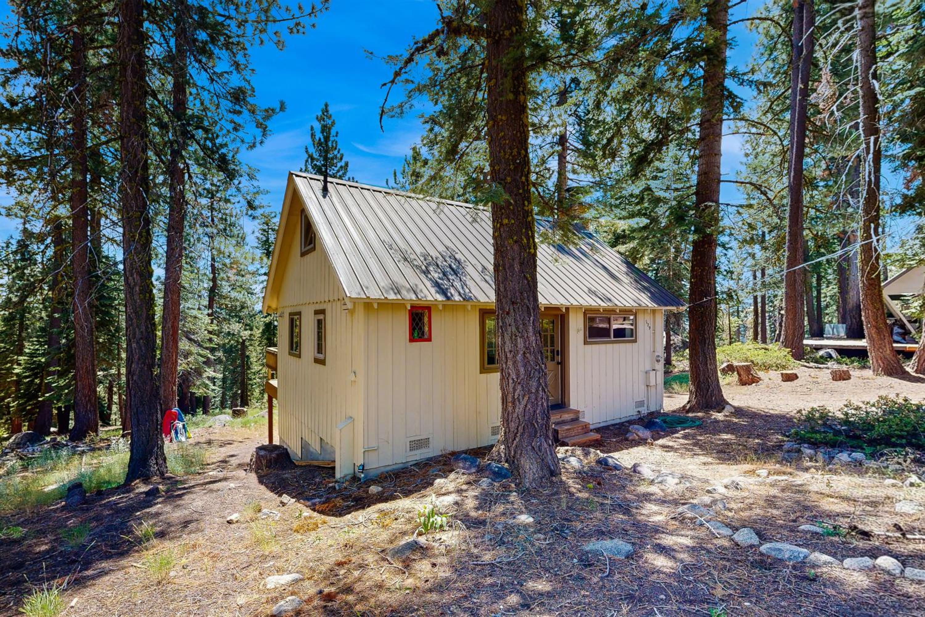 10 Mi to Bear Valley Resort Serene Mtn Retreat