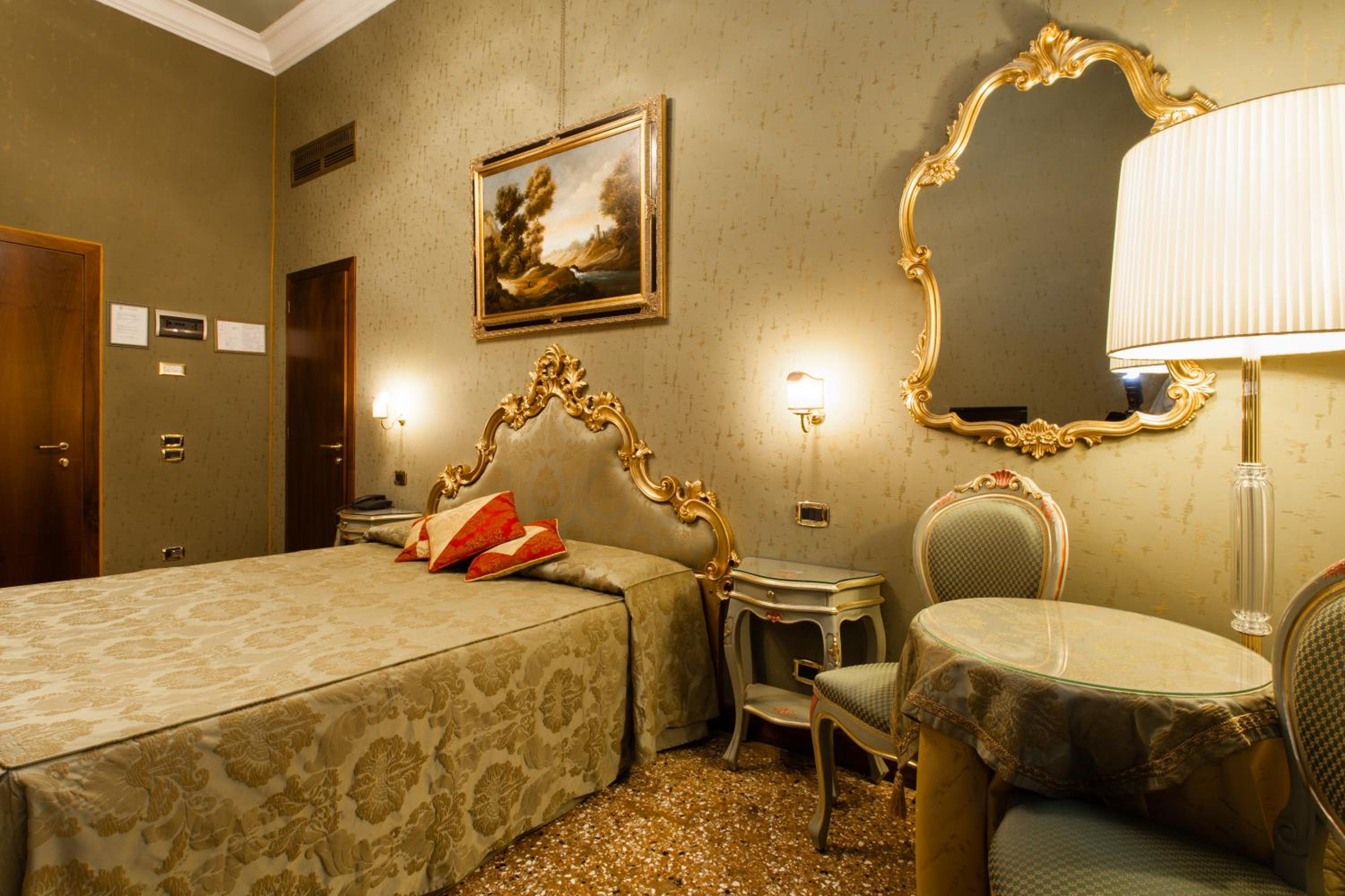 Hotel Al Ponte Mocenigo