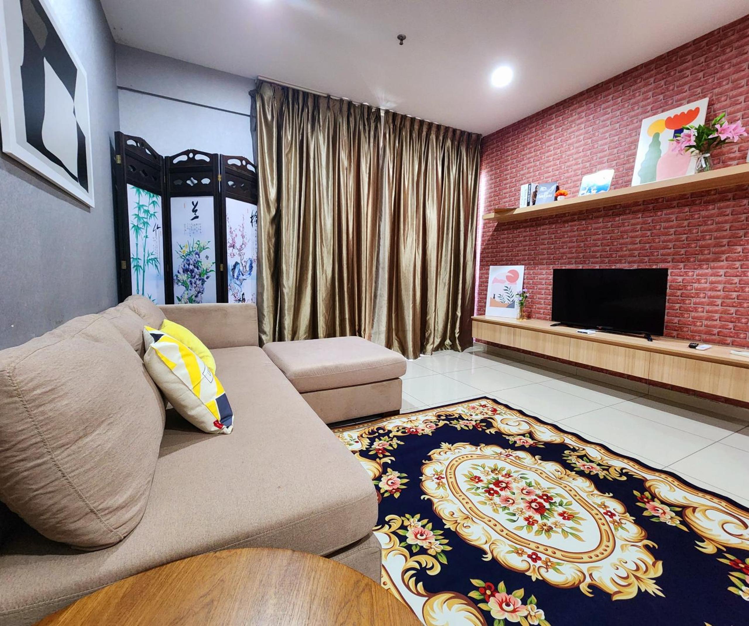 2BR Isuite Icity Uitm 1parking wific0303 photo 1