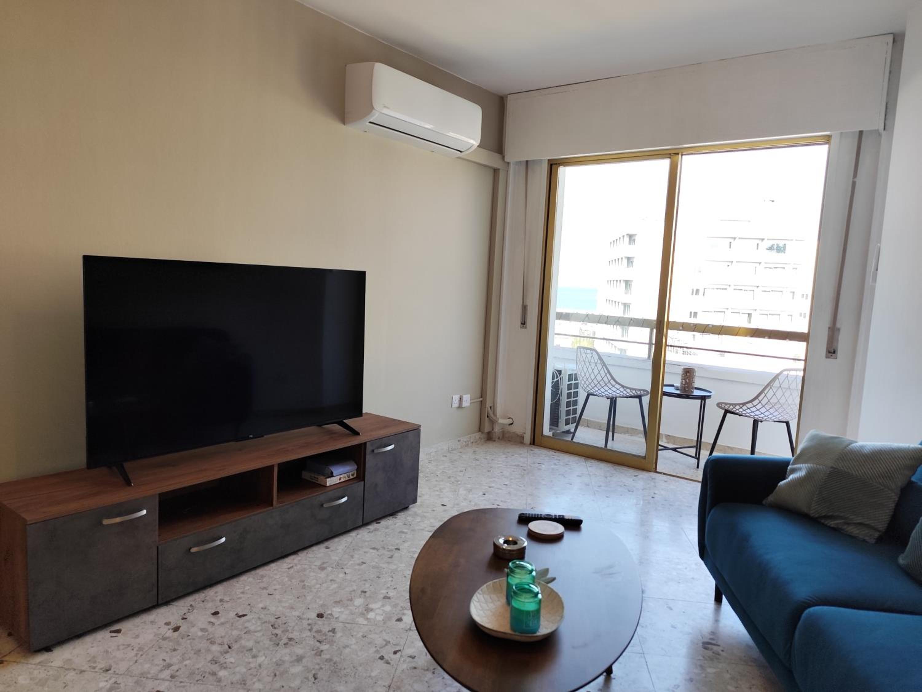 Marina view seaside apartment