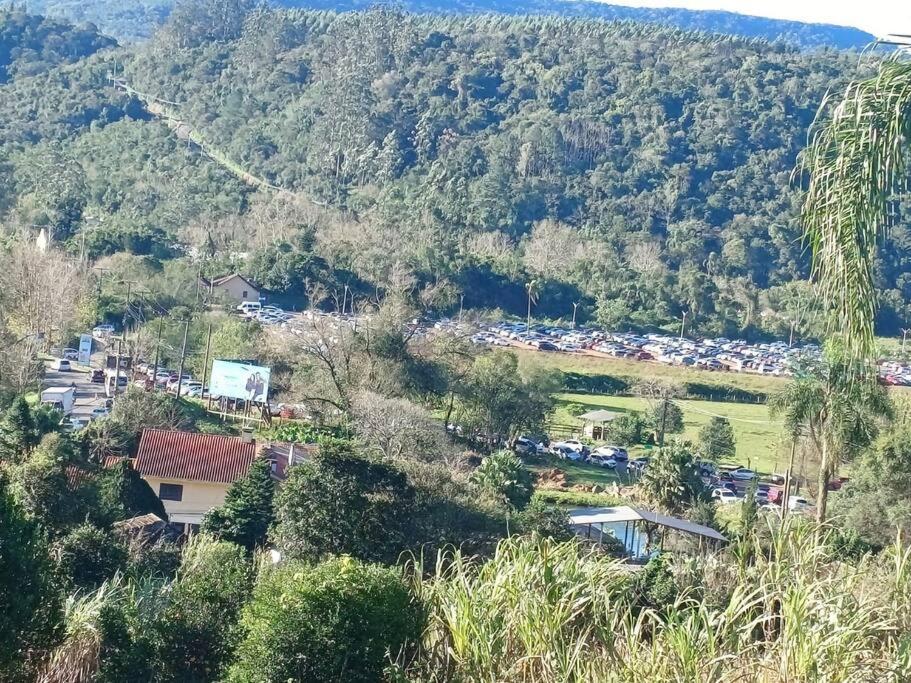 Casa Finger próx do Centro e do Núcleo de Casas Enxaimel ambiente familiar