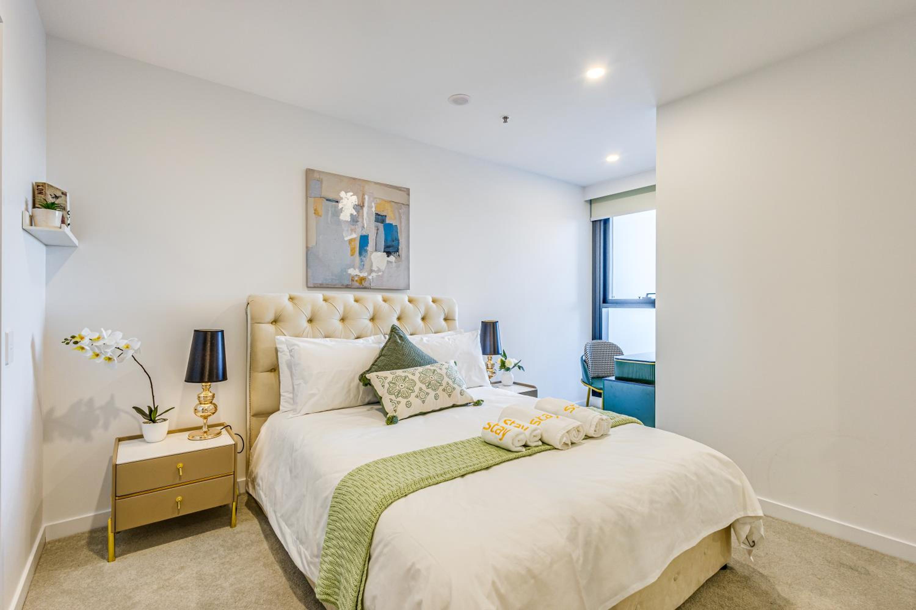 StayAU Hotel style Apartment BoxHill Netflix Gym