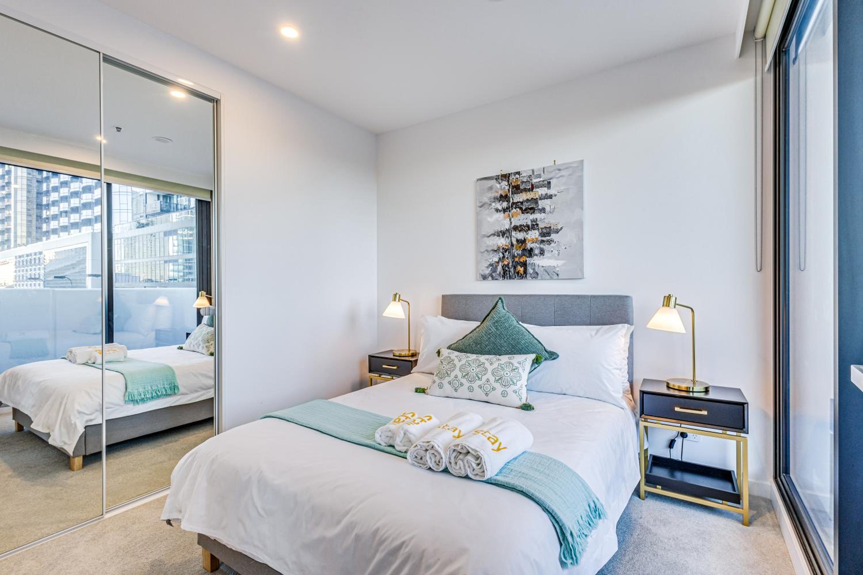 StayAU Hotel style Apartment BoxHill Netflix Gym