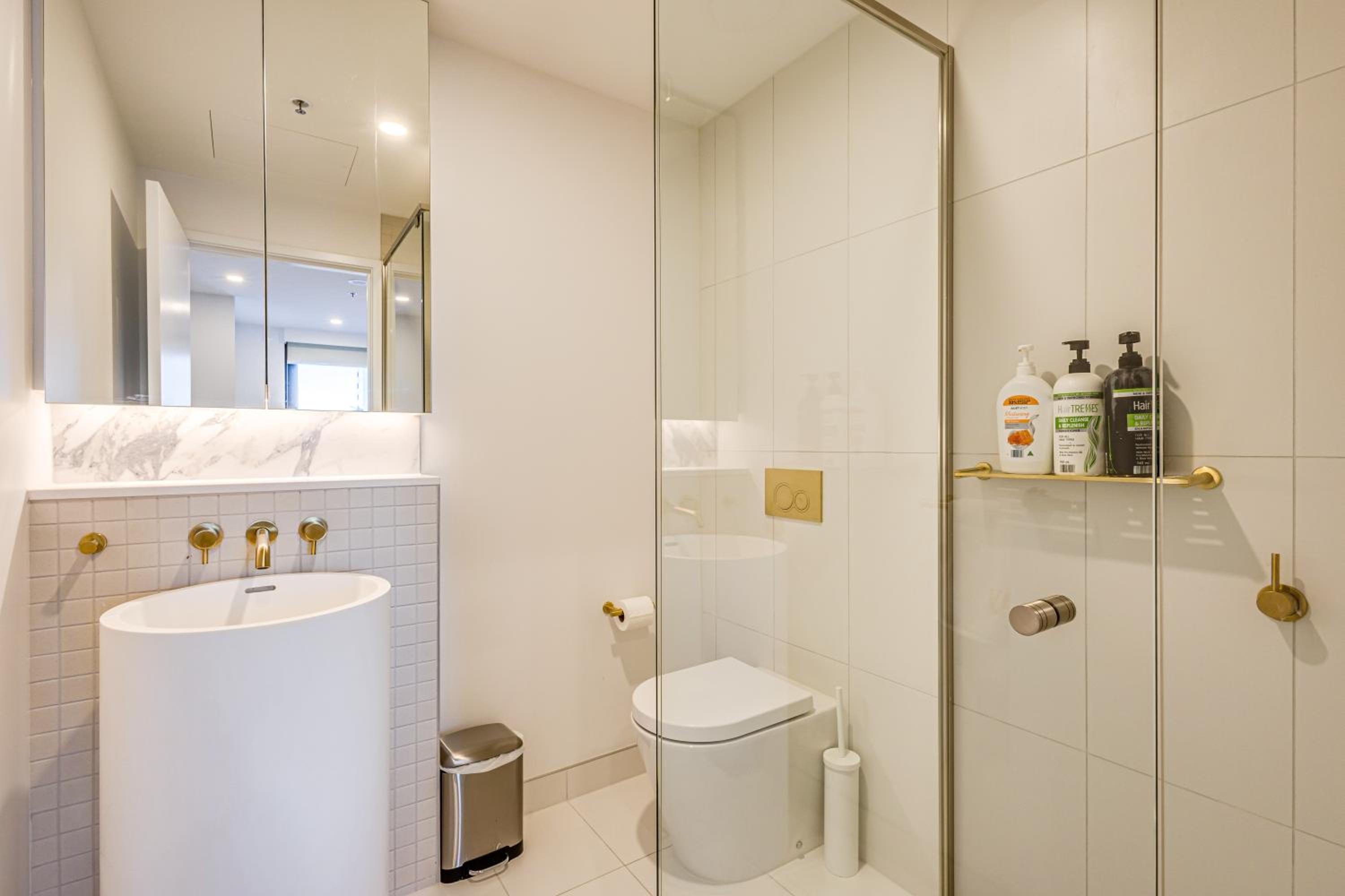 StayAU Hotel style Apartment BoxHill Netflix Gym