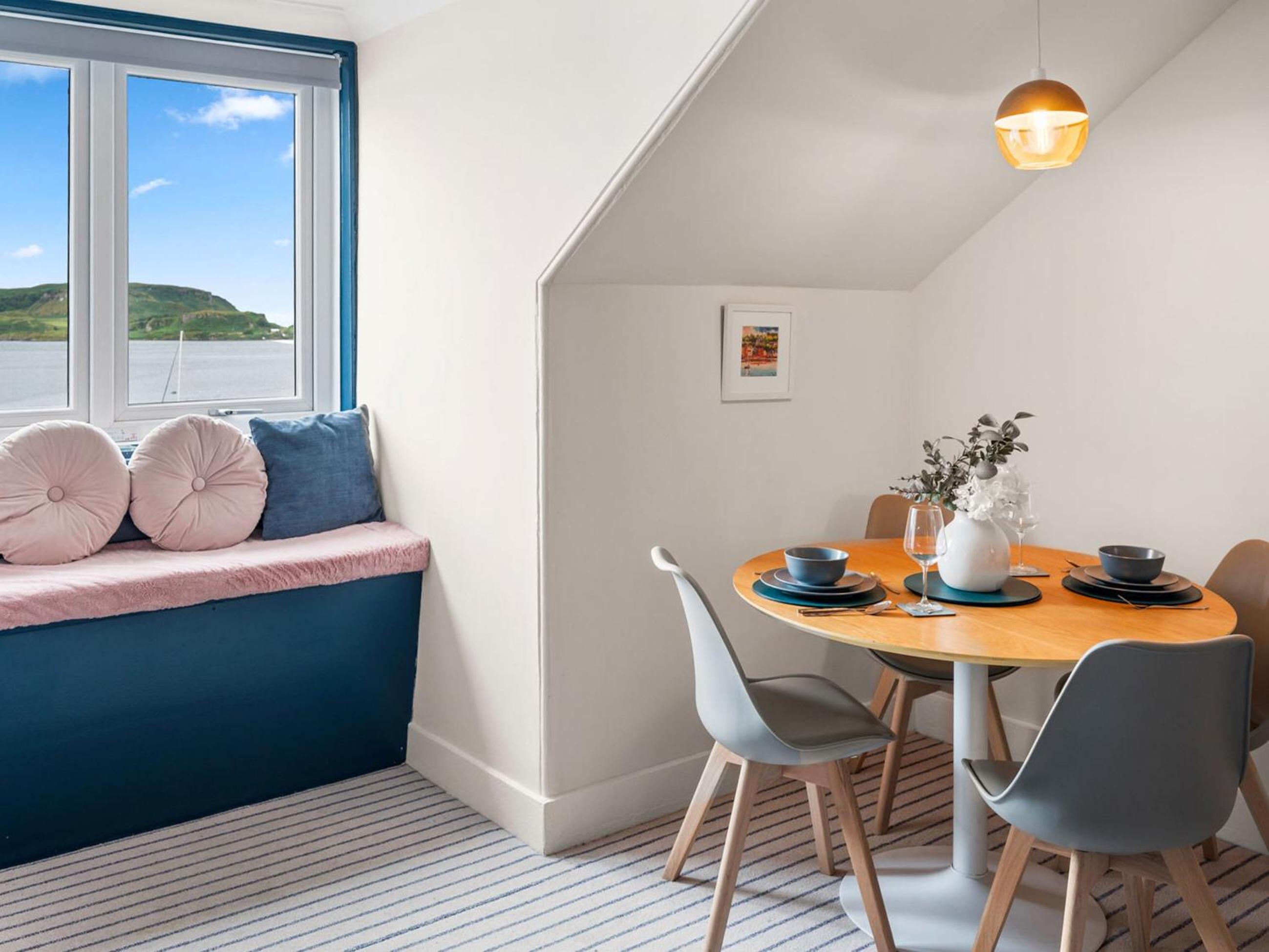 Westbay Apartment