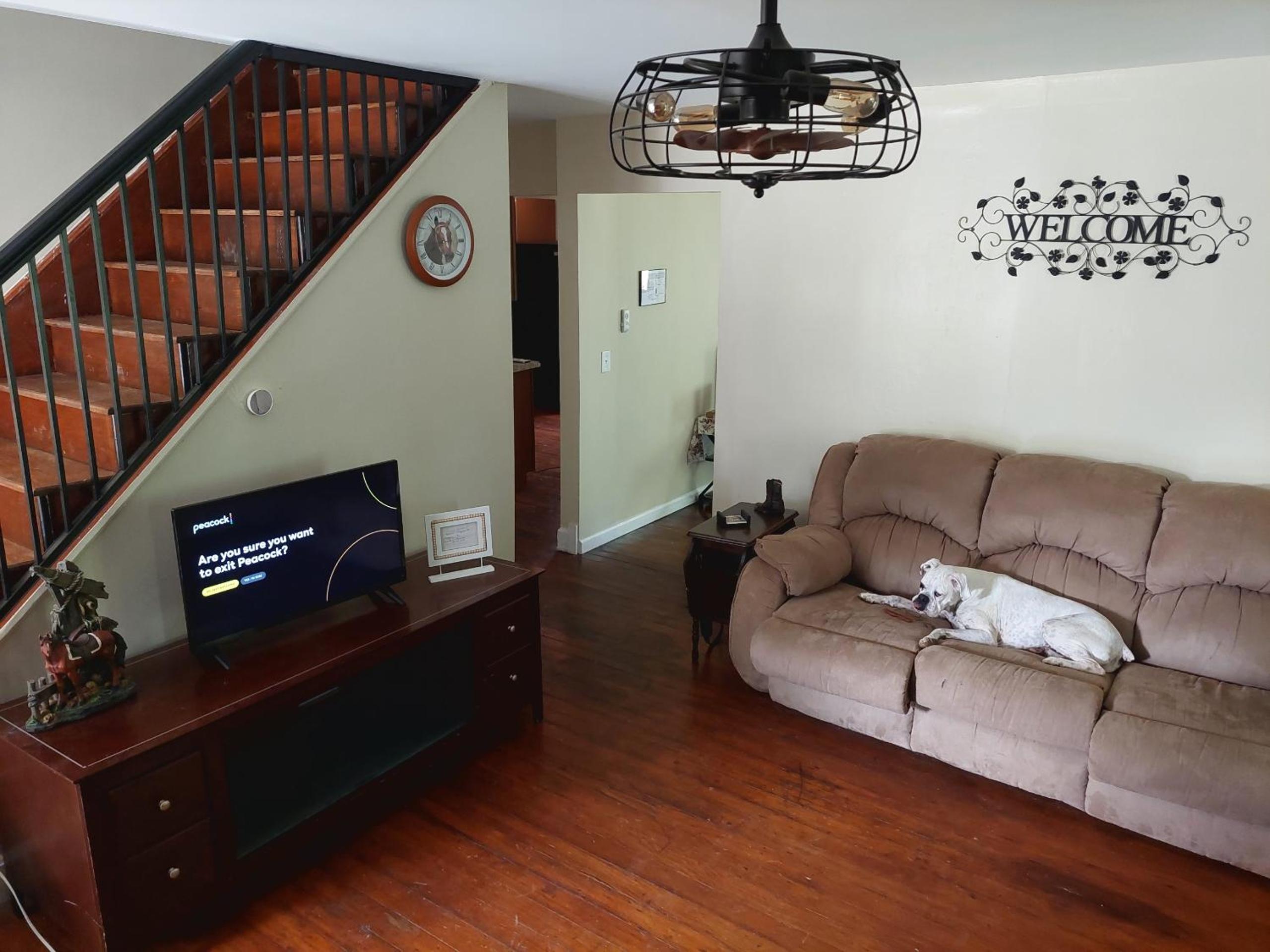 5BR Home Pool, hot tub, pet friendly by ARK Experience view 4