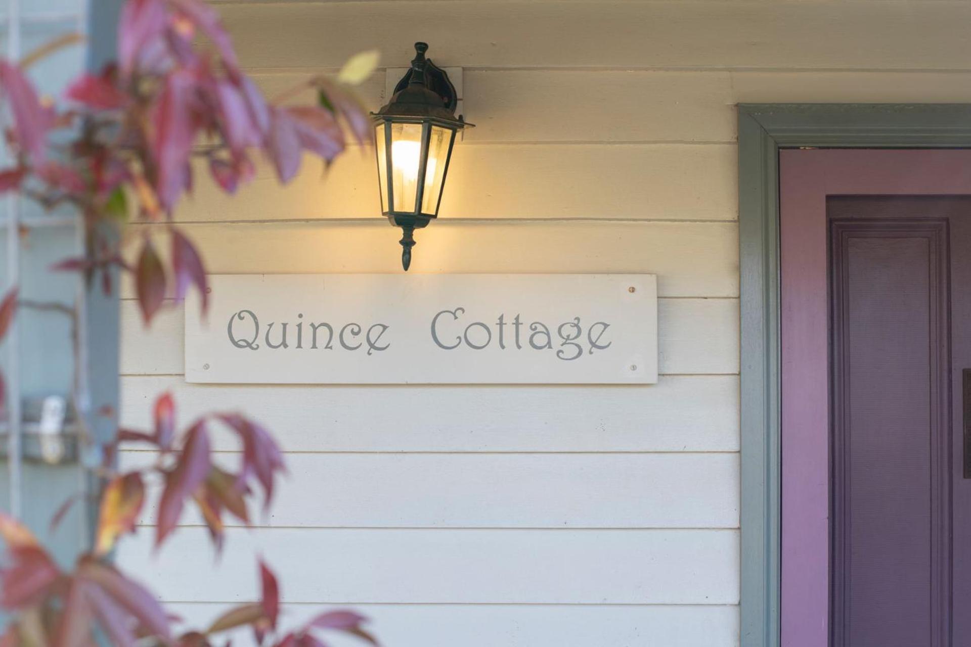 Quince Cottage - scenic escape with spa