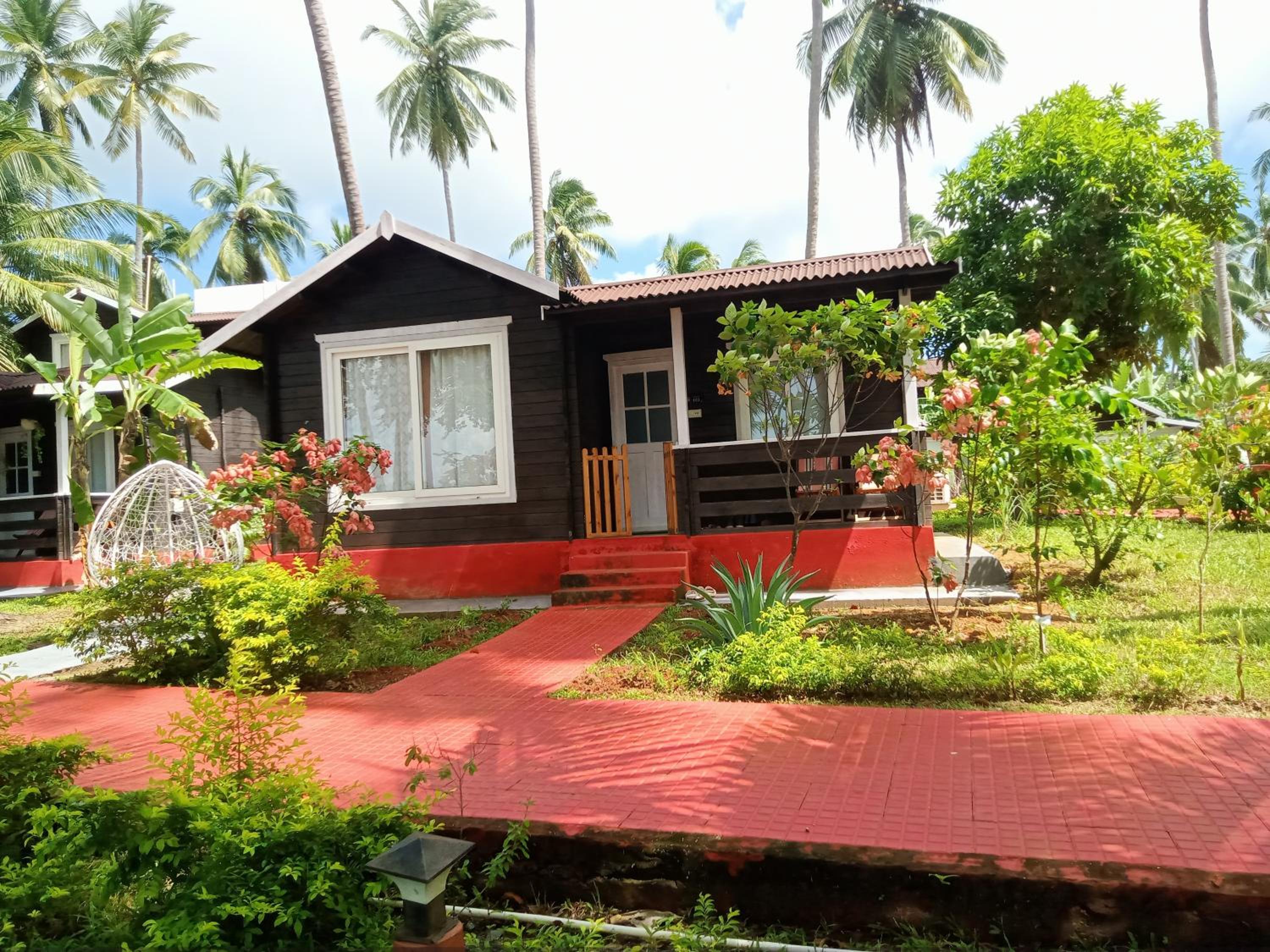 Adhvasaha Beach Spa Resort view 2