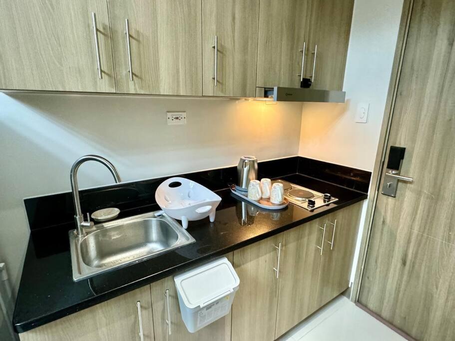 Fame Residence - 1 Bedroom Unit with Fast Wifi view 3