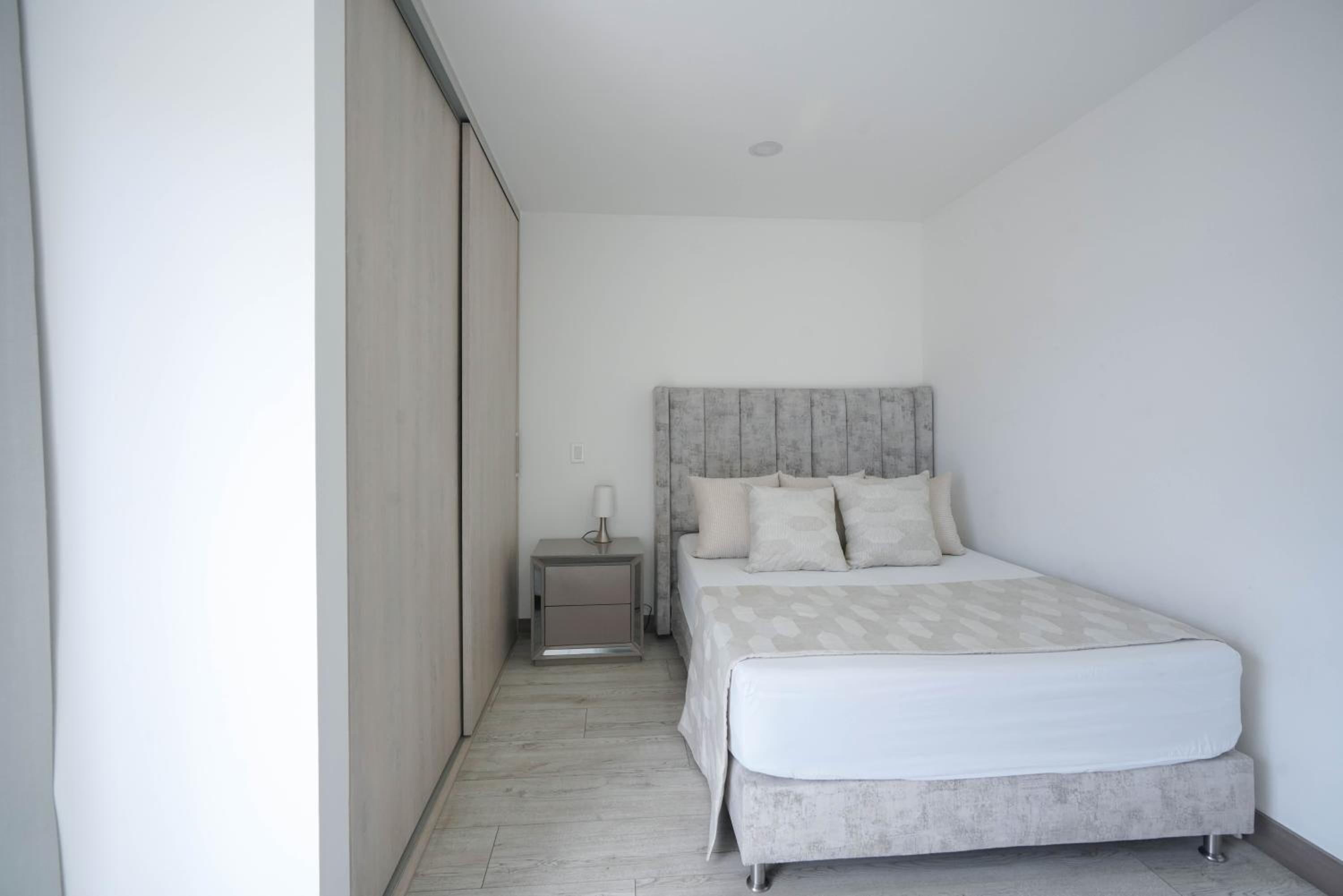 Luxury cerca laureles- Torre Ginebra