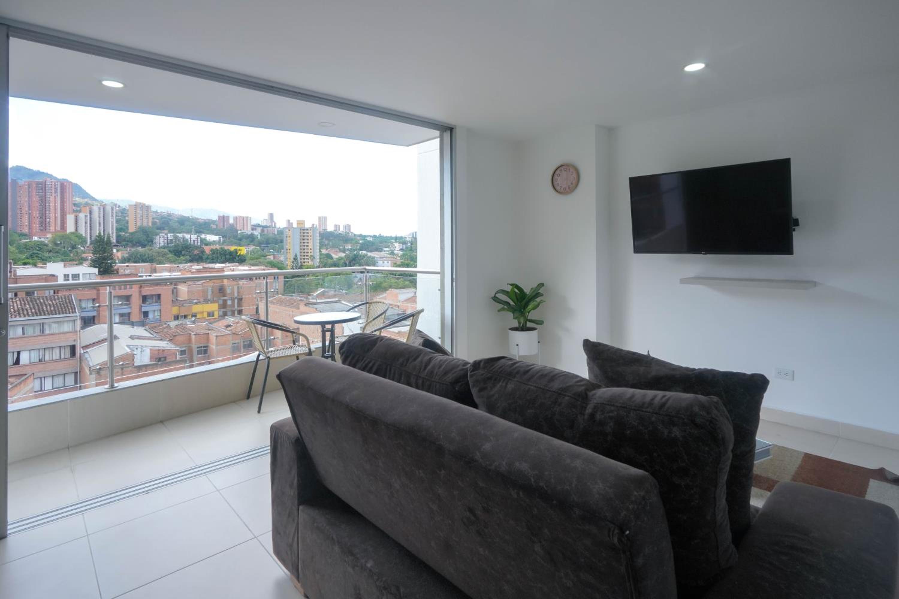 Luxury cerca laureles- Torre Ginebra
