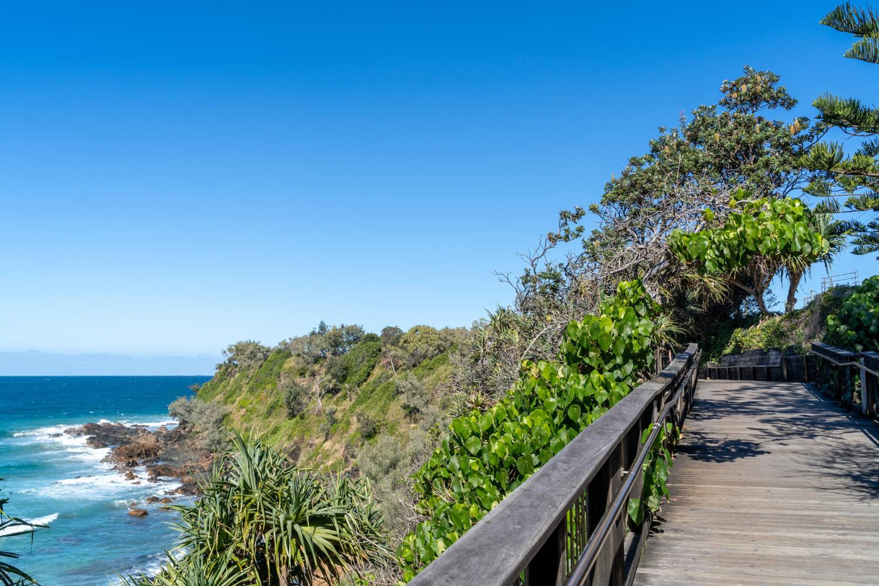 By The Beach - Clubb Coolum Beachside Resort