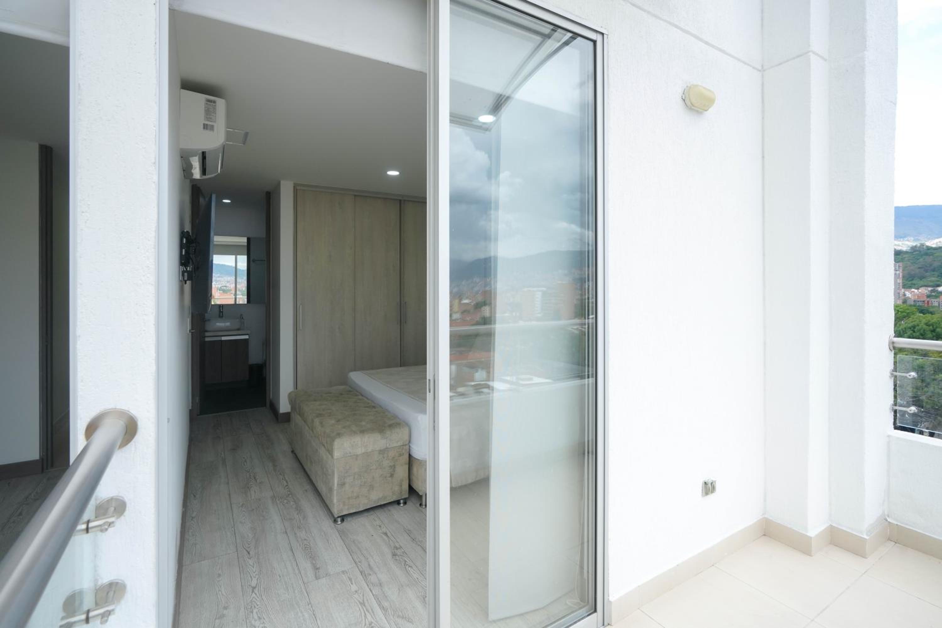 Luxury cerca laureles- Torre Ginebra