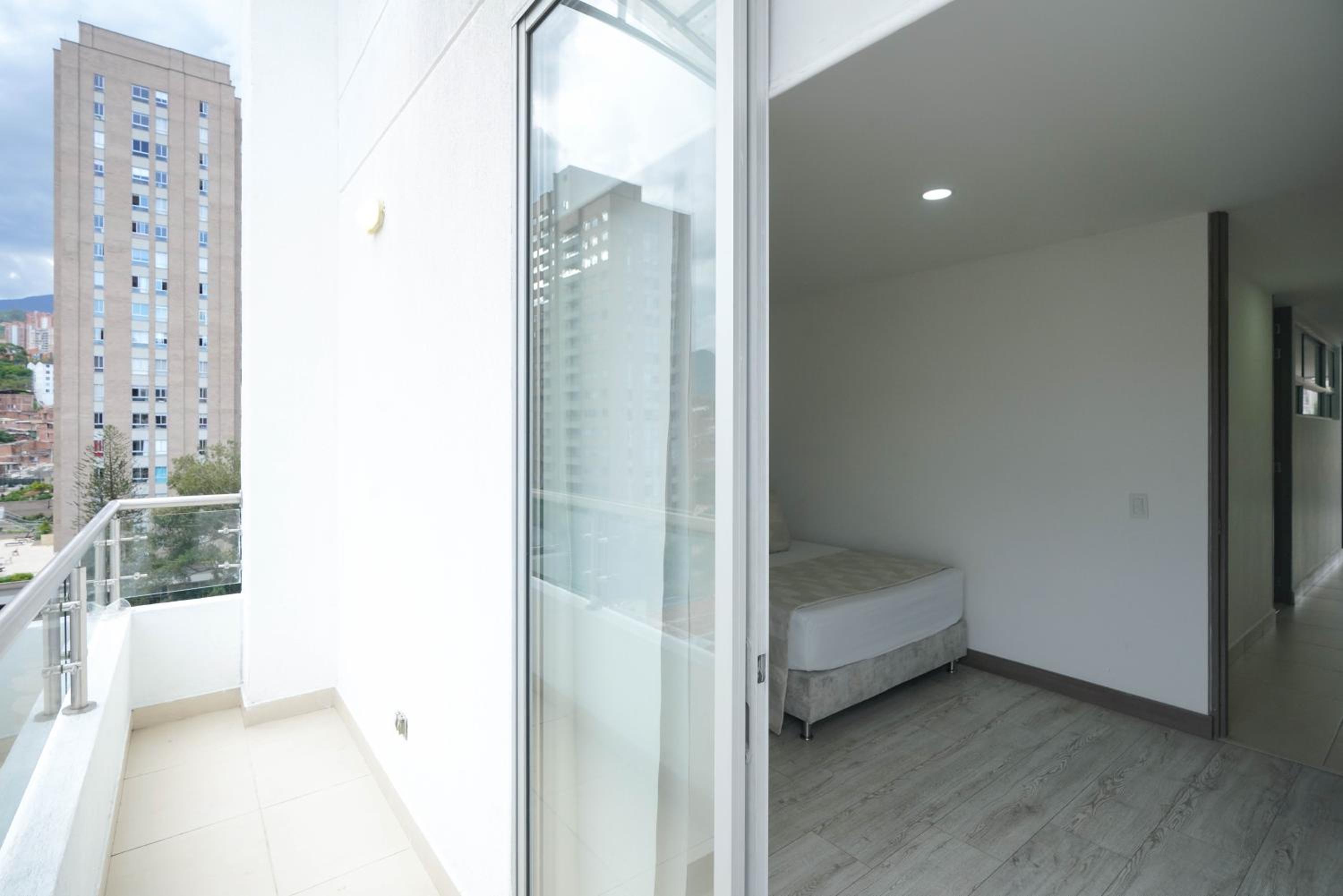 Luxury cerca laureles- Torre Ginebra