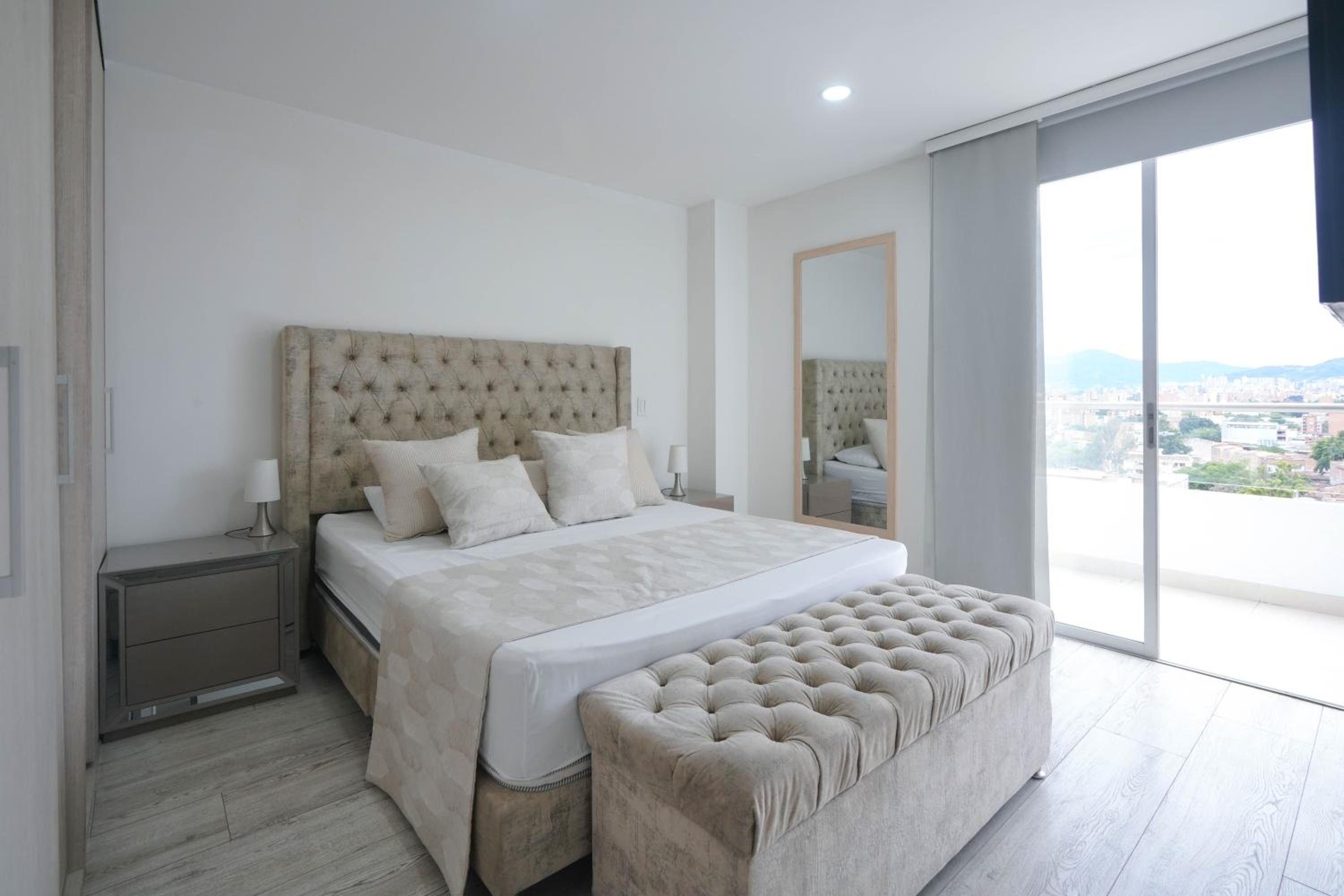Luxury cerca laureles- Torre Ginebra