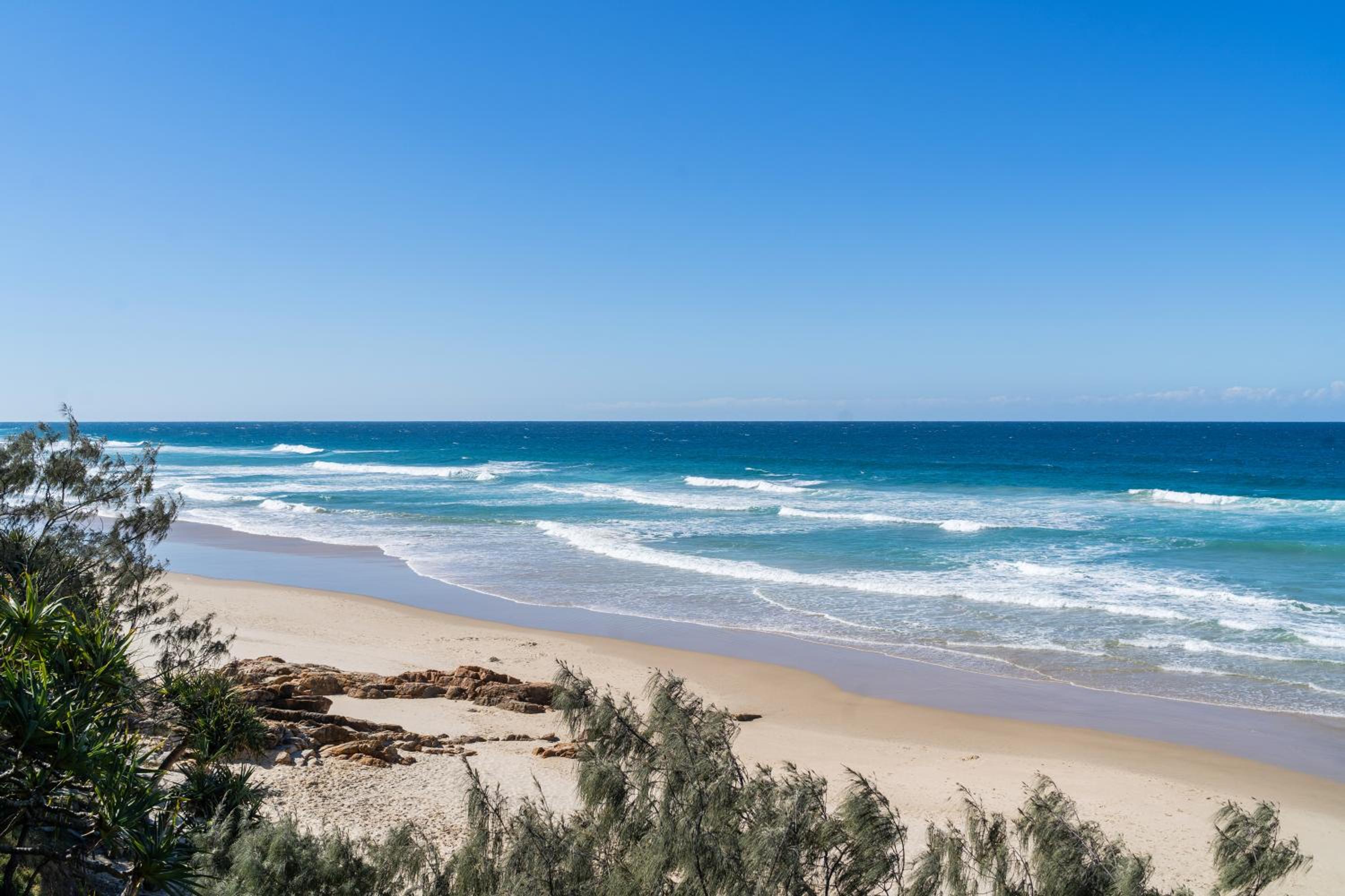 By The Beach - Clubb Coolum Beachside Resort
