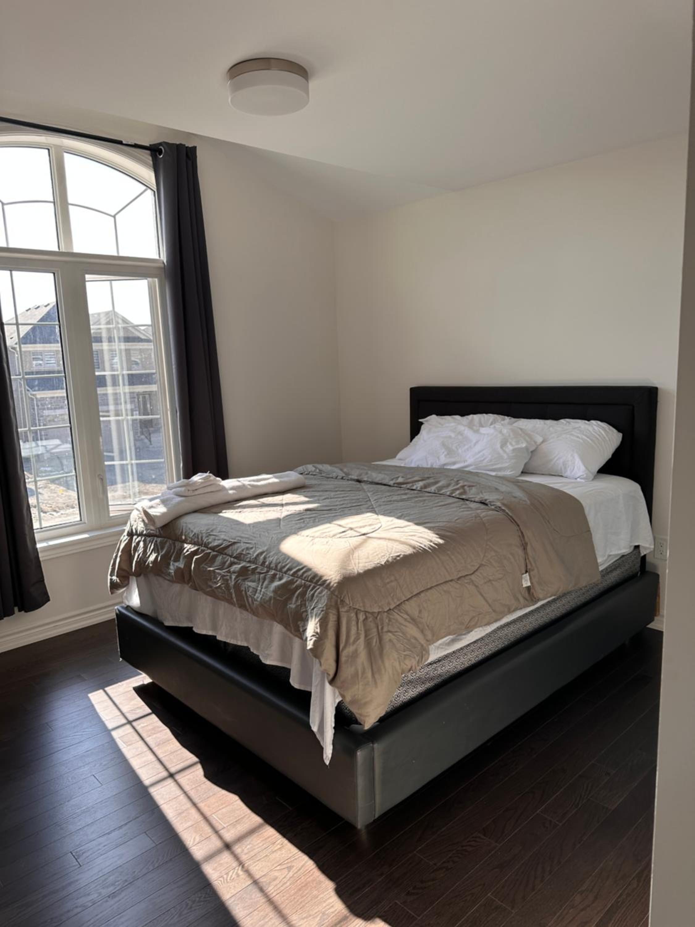 Large 5 bedroom house
