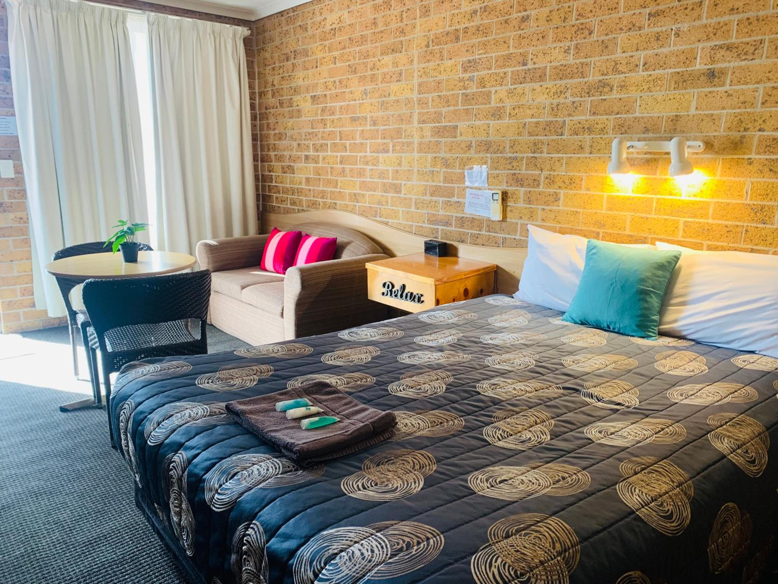 Town and Country Motor Inn