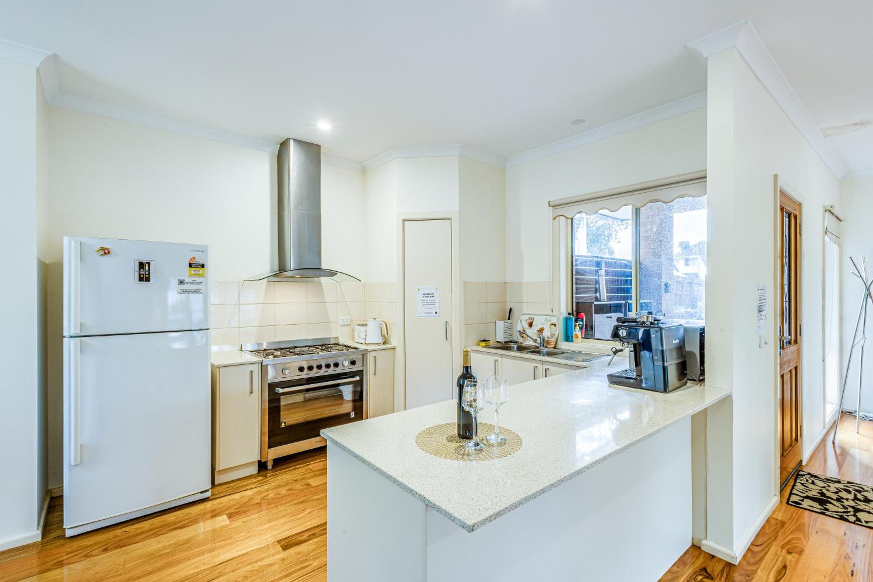 Glen Waverley 3BRM Vacation Home FreeParking Netflix