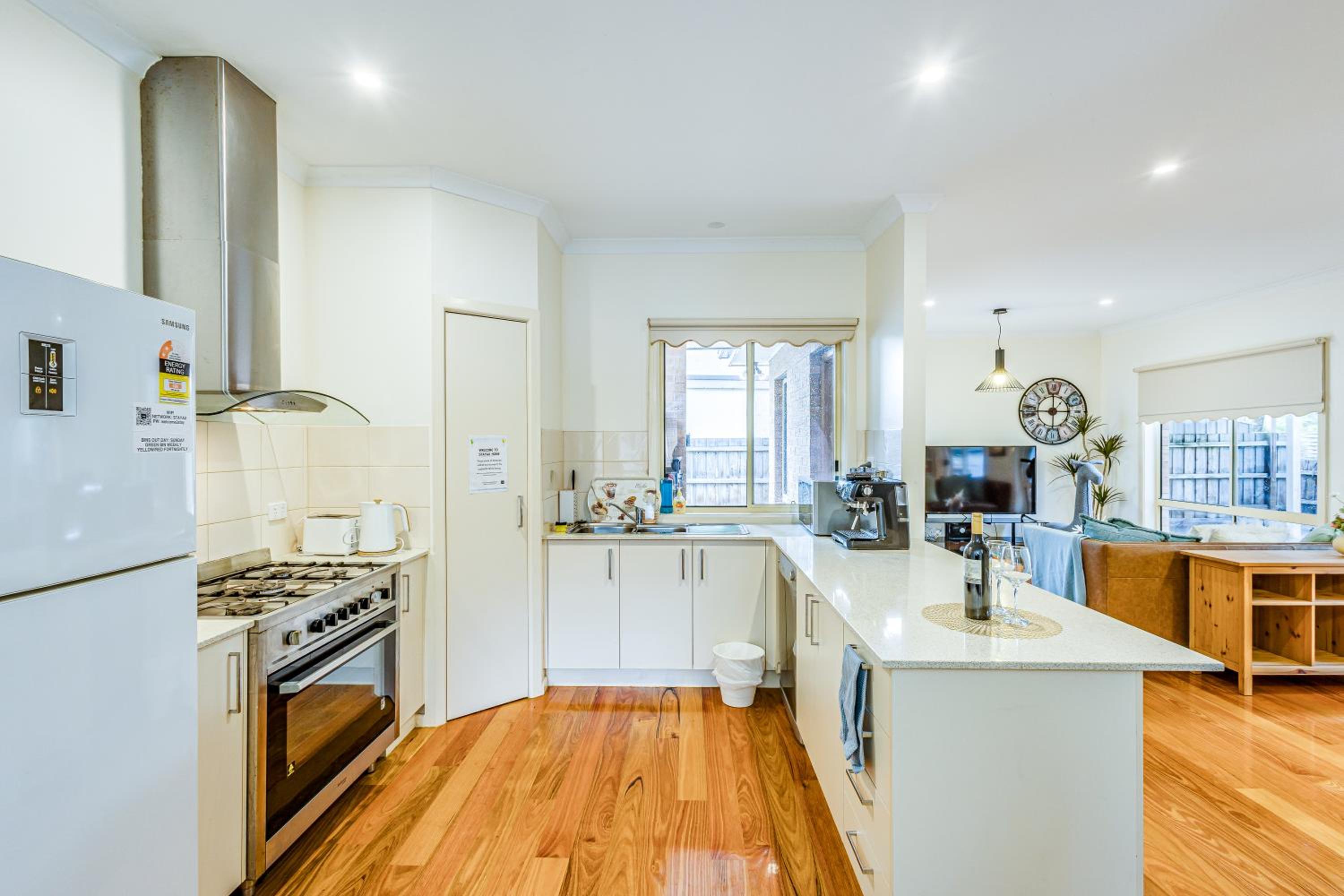 Glen Waverley 3BRM Vacation Home FreeParking Netflix