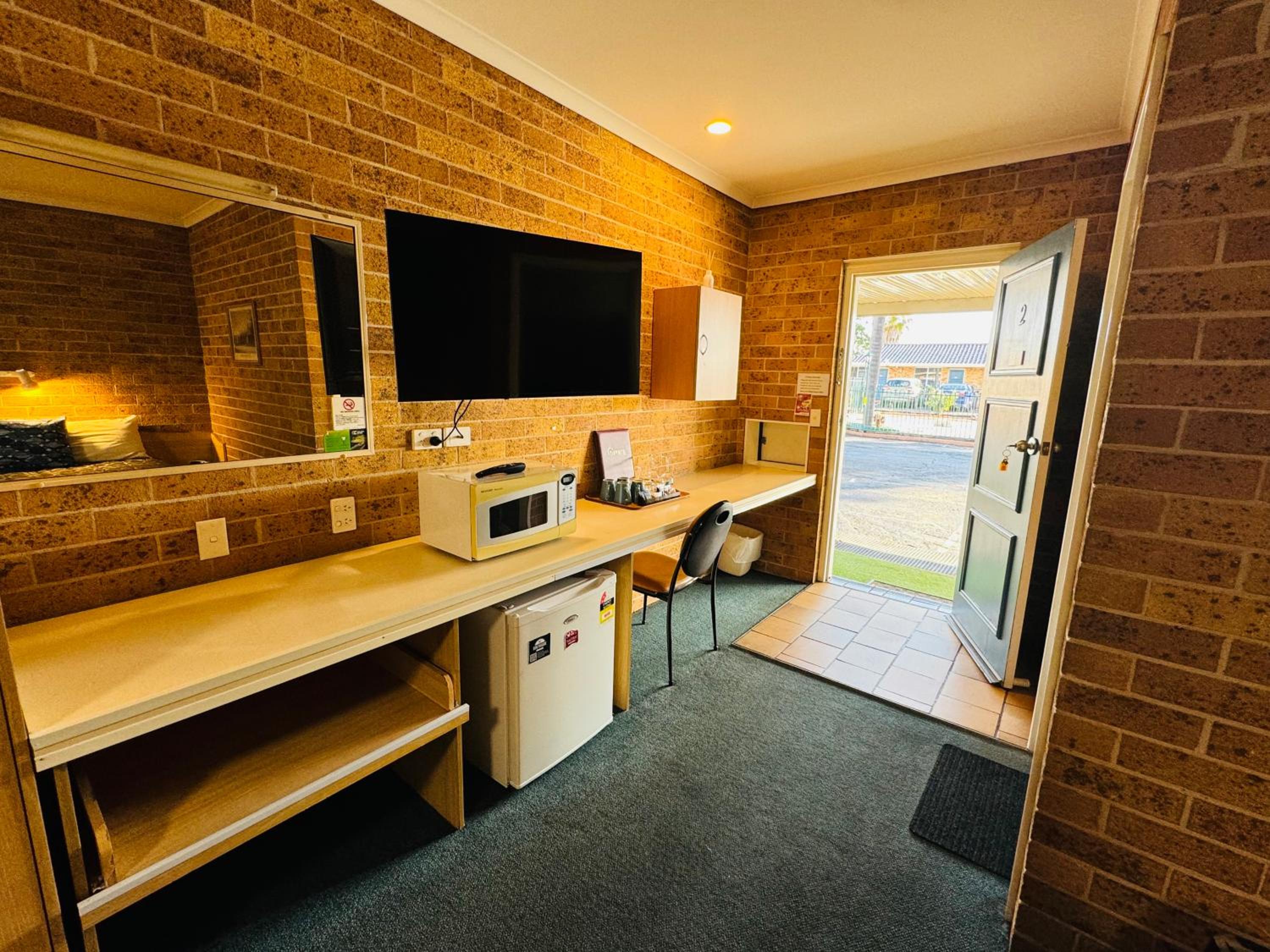 Town and Country Motor Inn