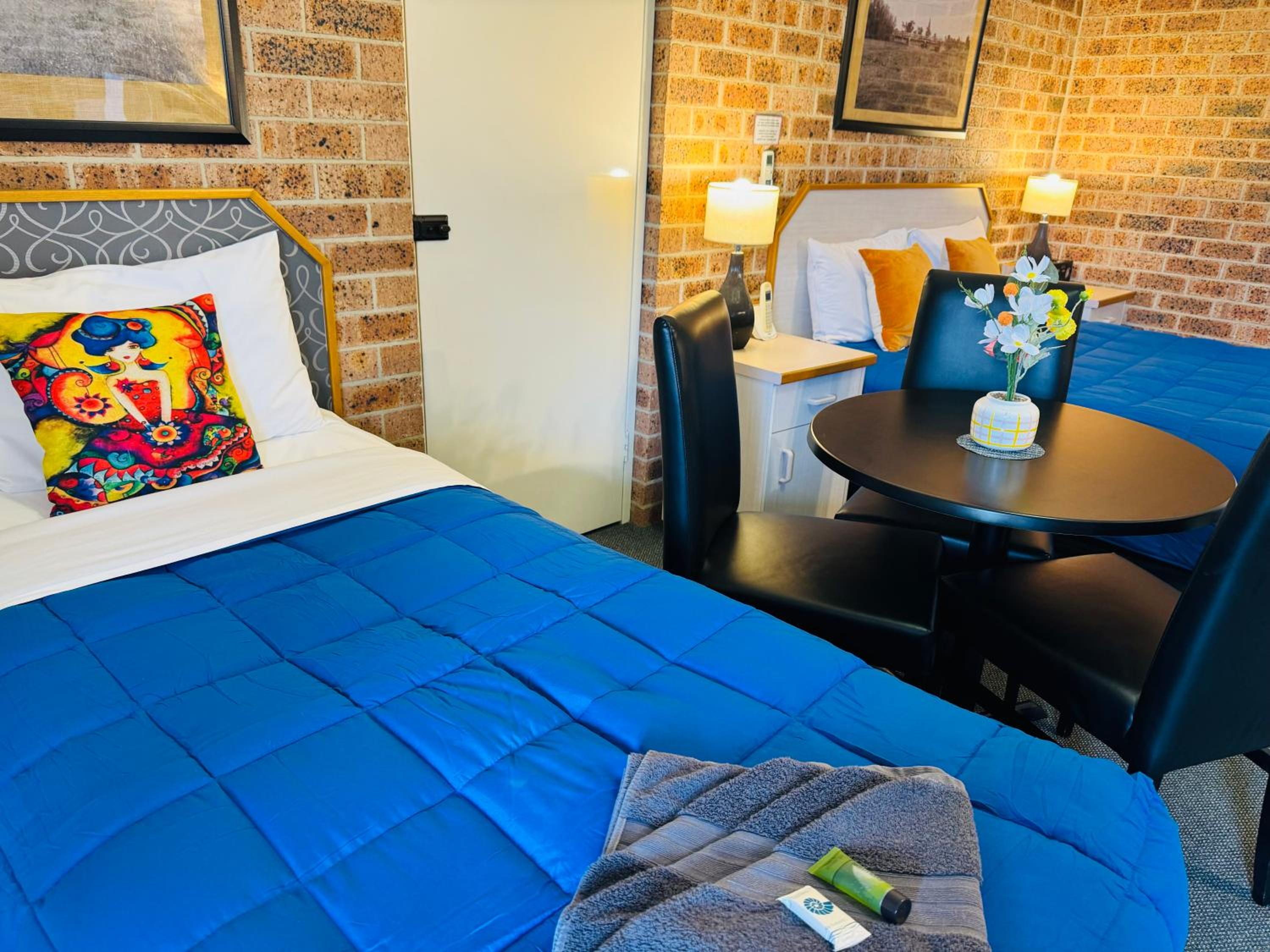Town and Country Motor Inn