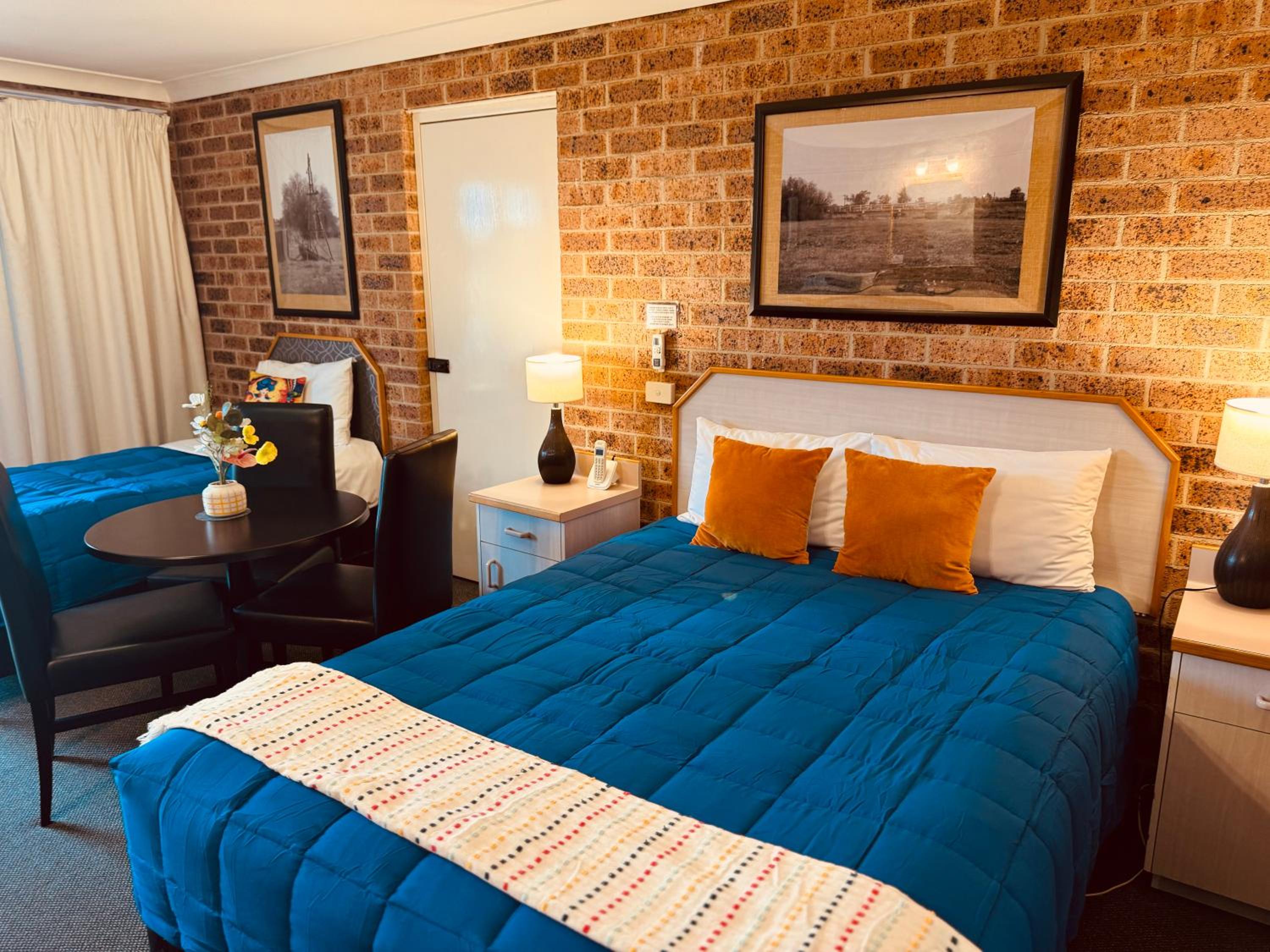Town and Country Motor Inn
