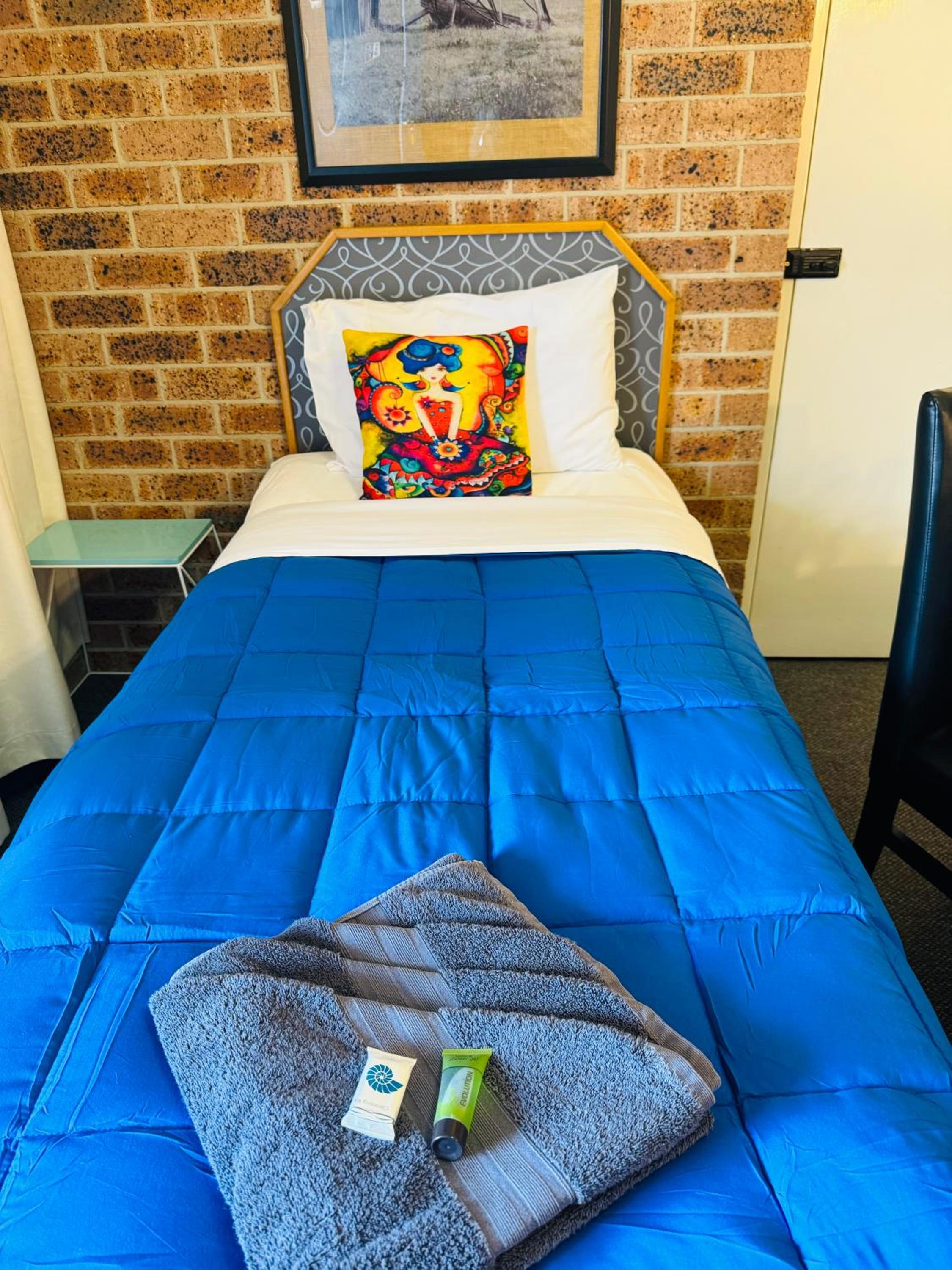 Town and Country Motor Inn
