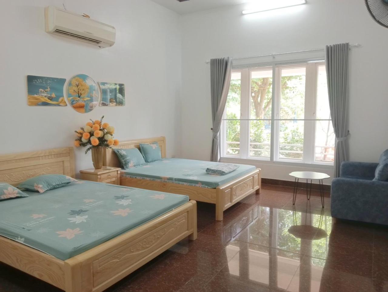 DUlCIE HOMESTAY