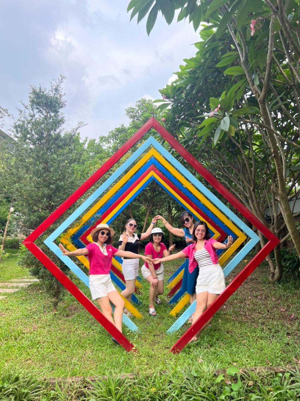 DUlCIE HOMESTAY
