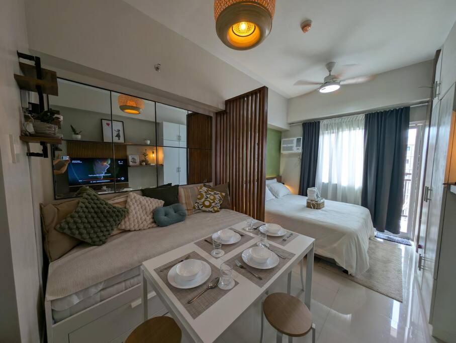 RufiRemy Cozy Hideaway PrimeWorld District Condo