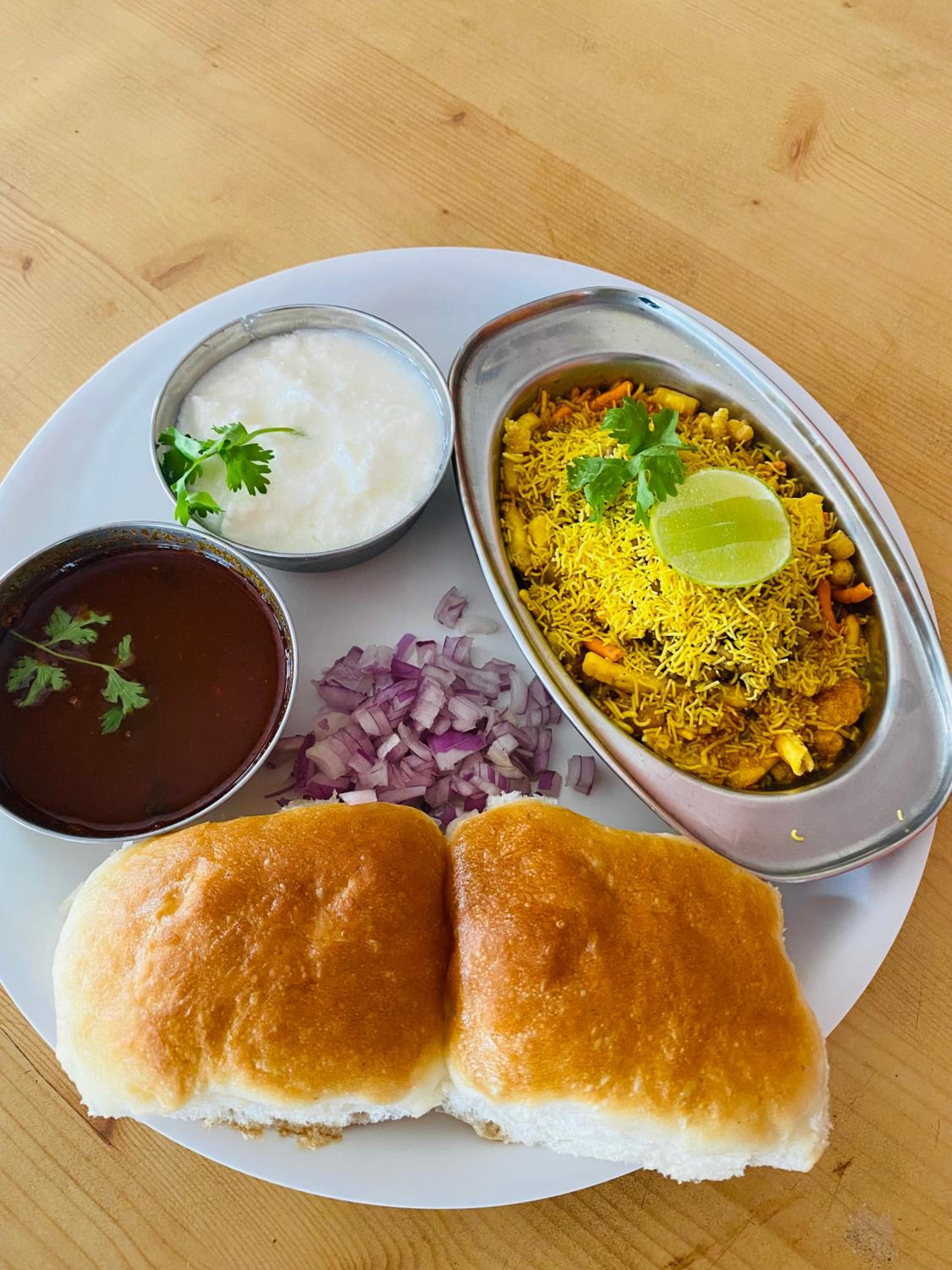 Hotel Abhishek kolwan