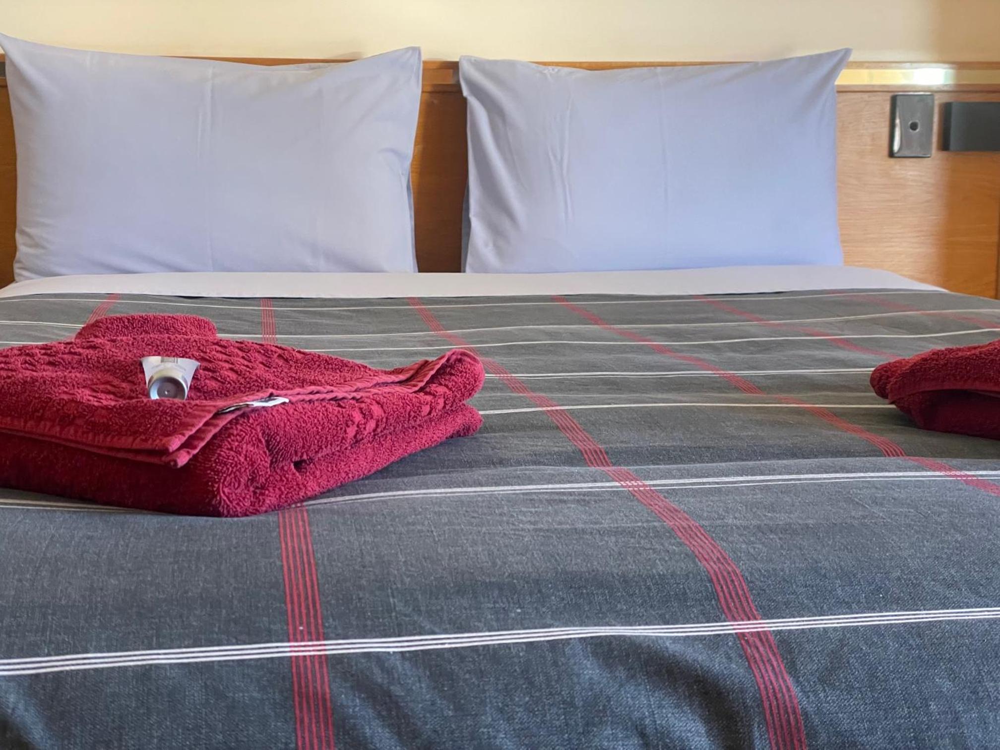 True blue Motor Inn