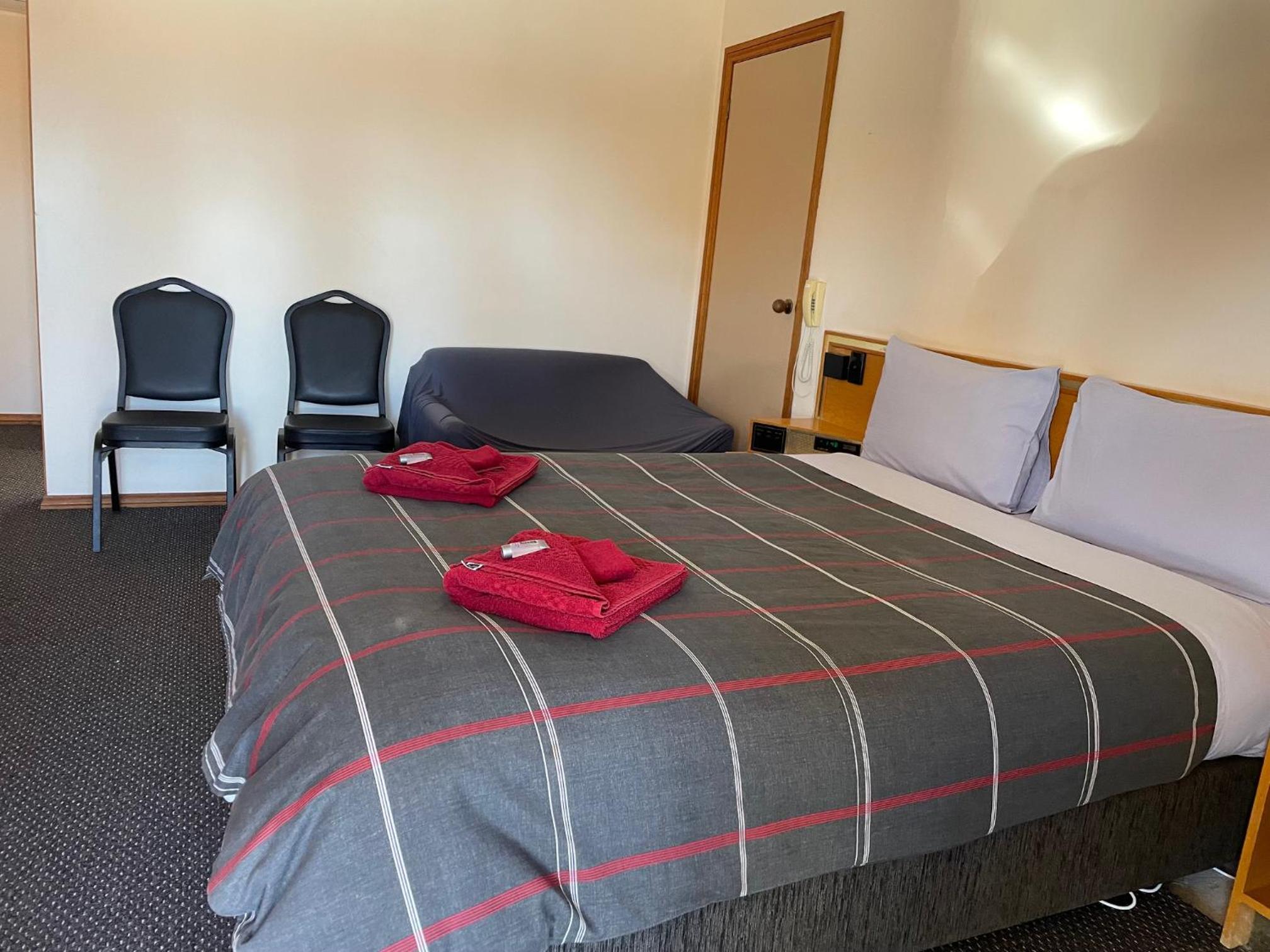 True blue Motor Inn