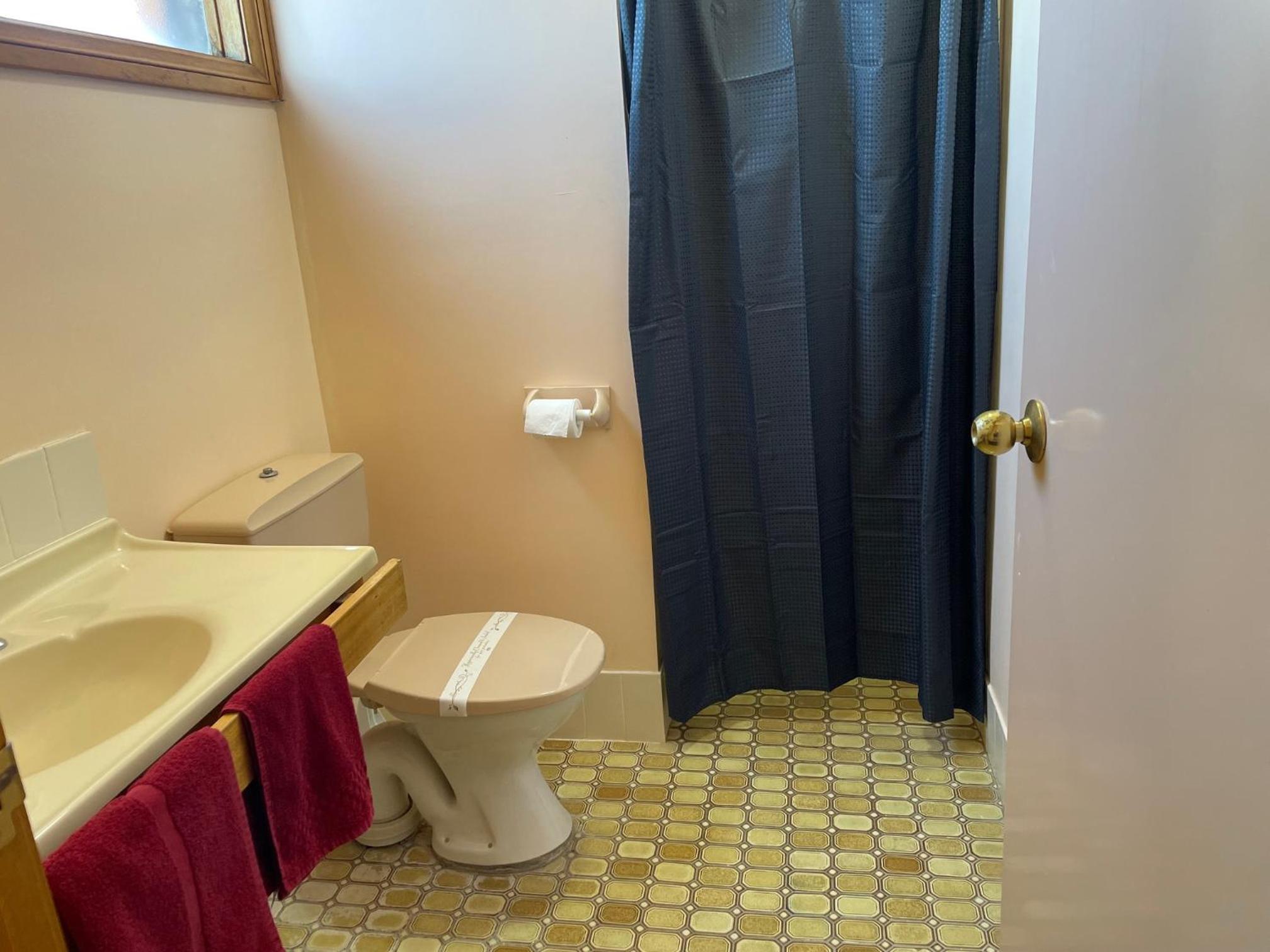 True blue Motor Inn