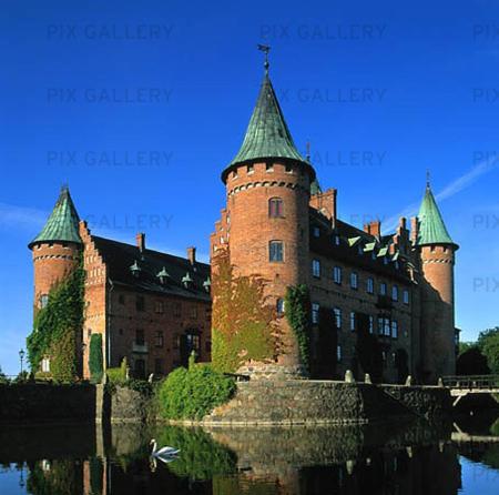 Magical country home between 2 castles