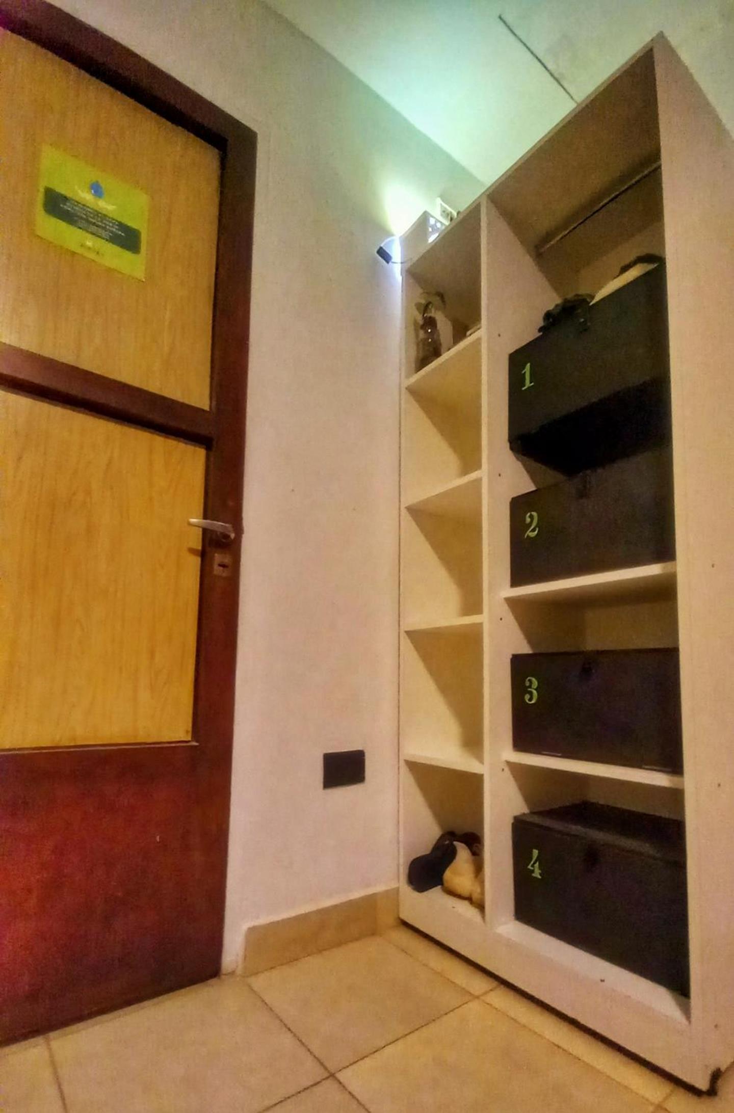 Huaka Hostel and Guest house