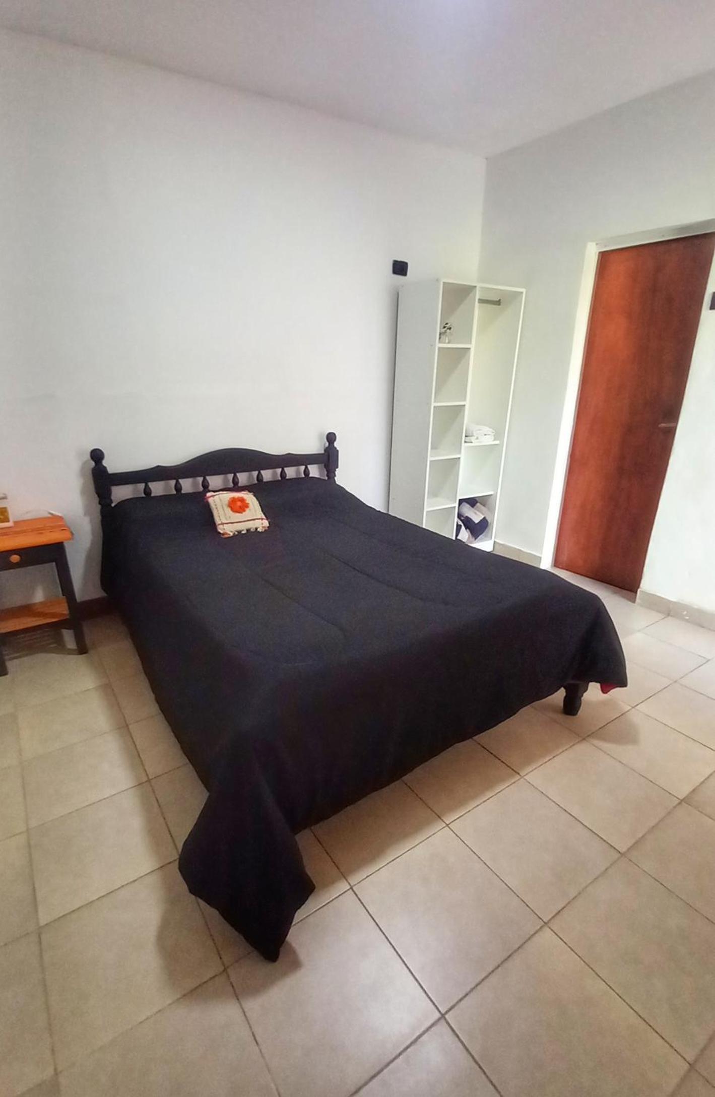 Huaka Hostel and Guest house